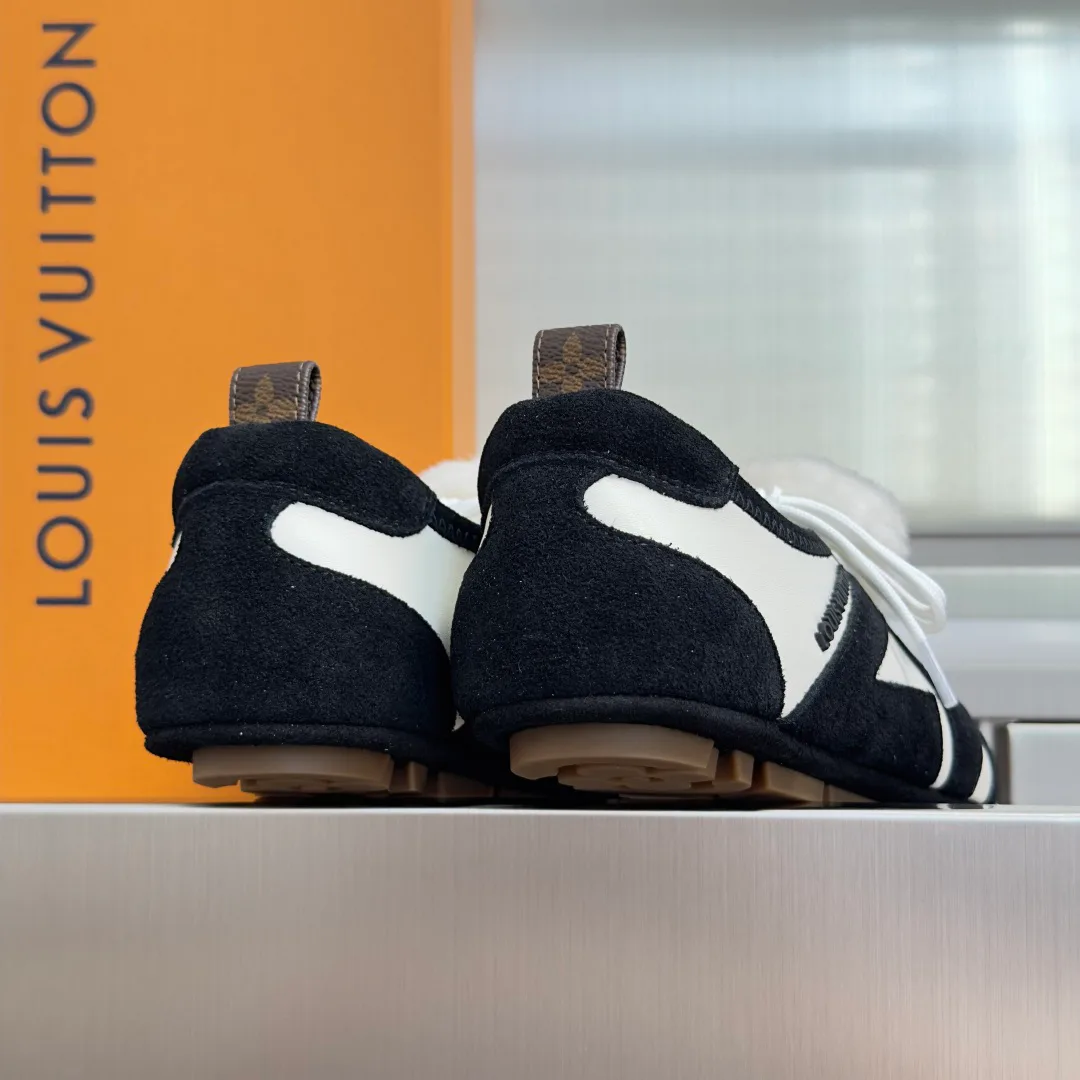 Кроссовки Женские Louis Vuitton 17415512