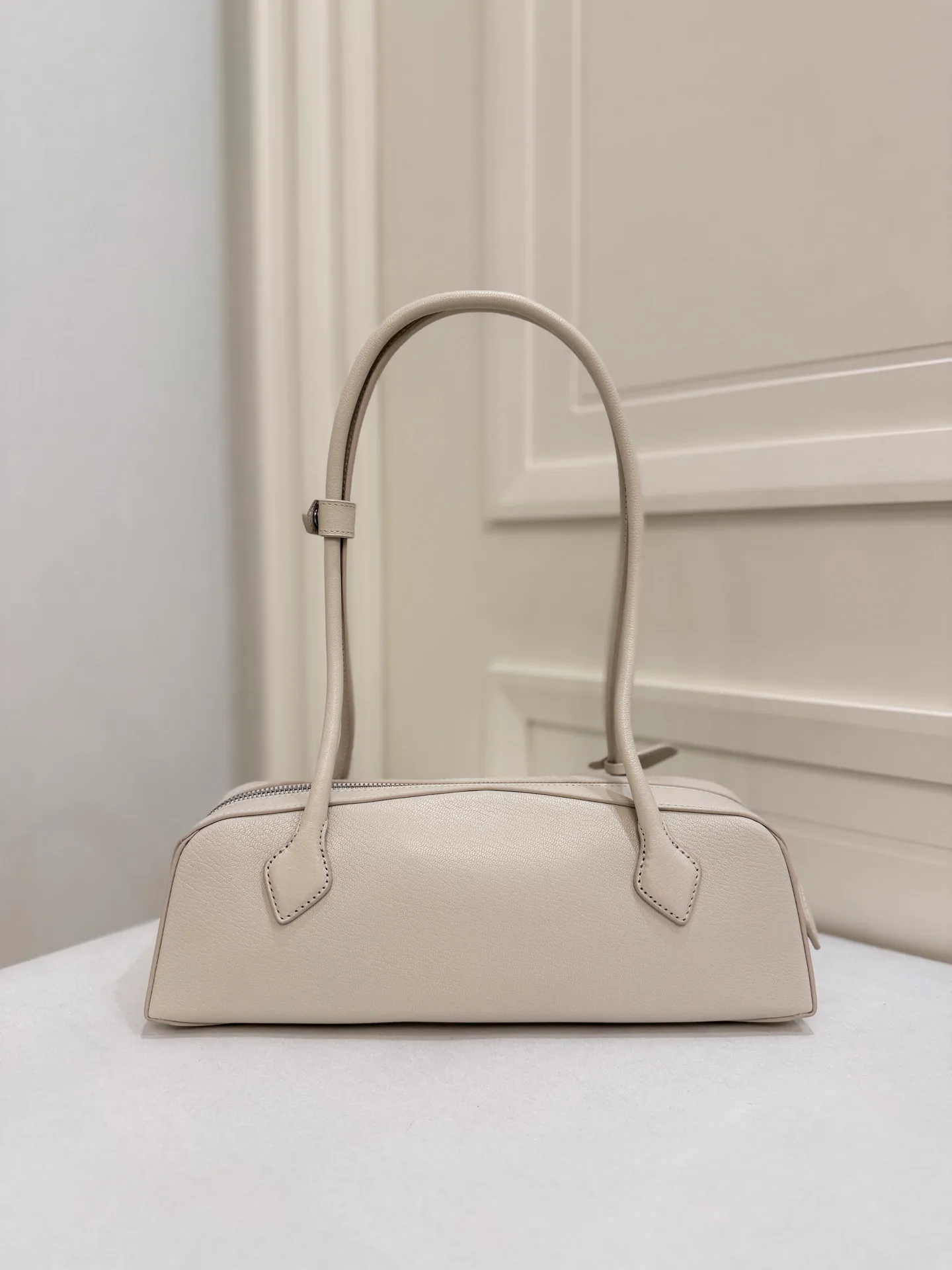 Классические Сумки Женские Alaia 9166540