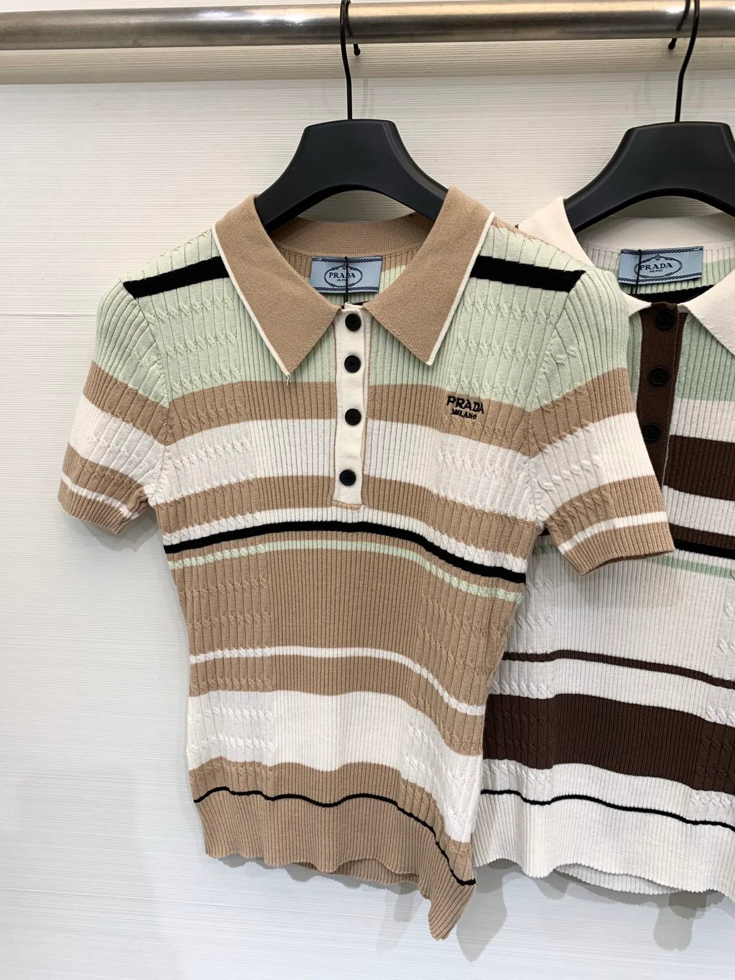 Футболки Женские Prada 13285374