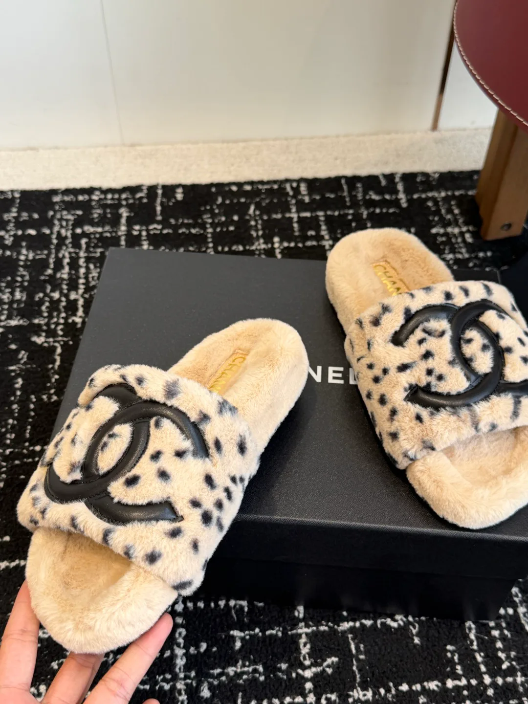 Тапочки Женские Chanel 18053852