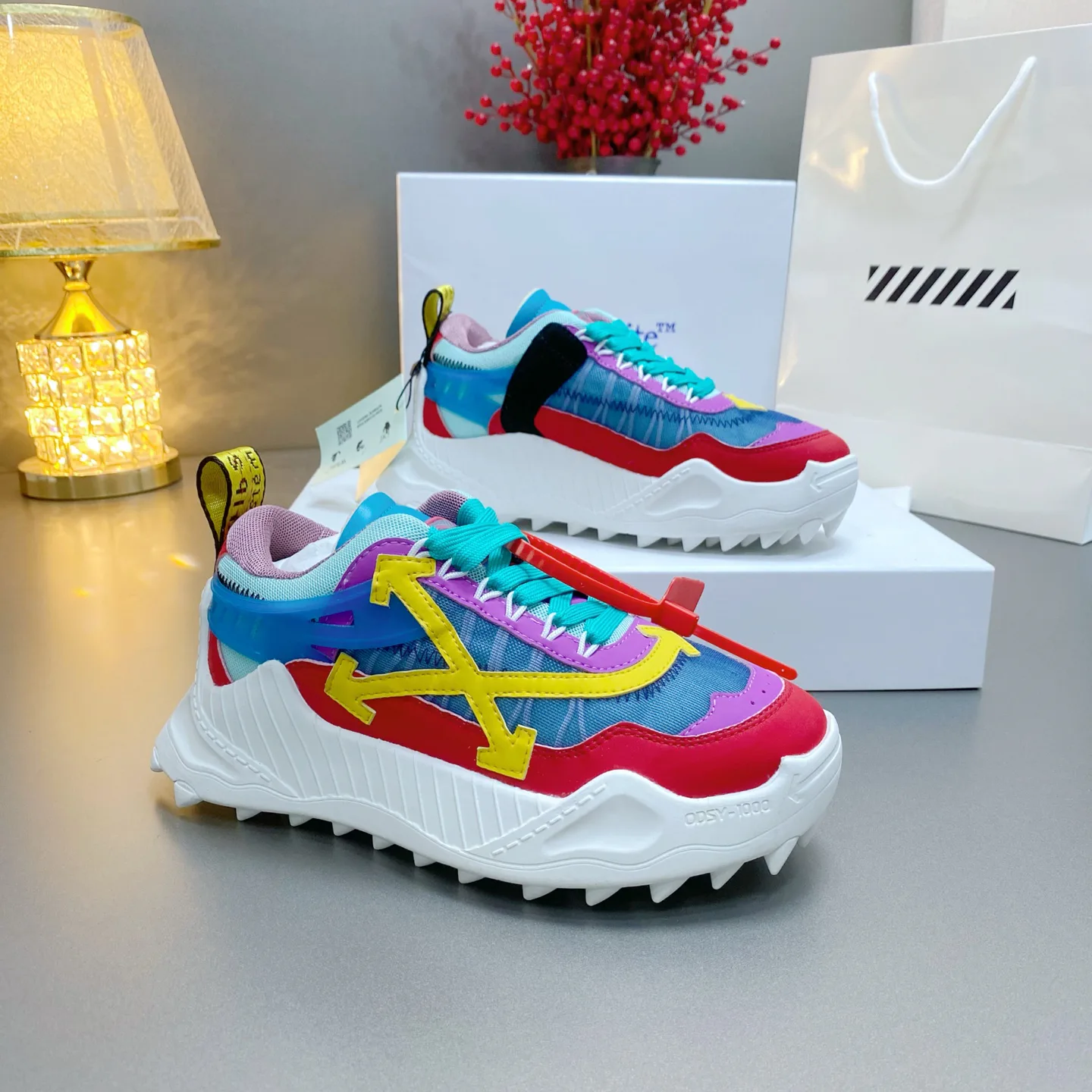 Кроссовки Женские Off-White 17530533