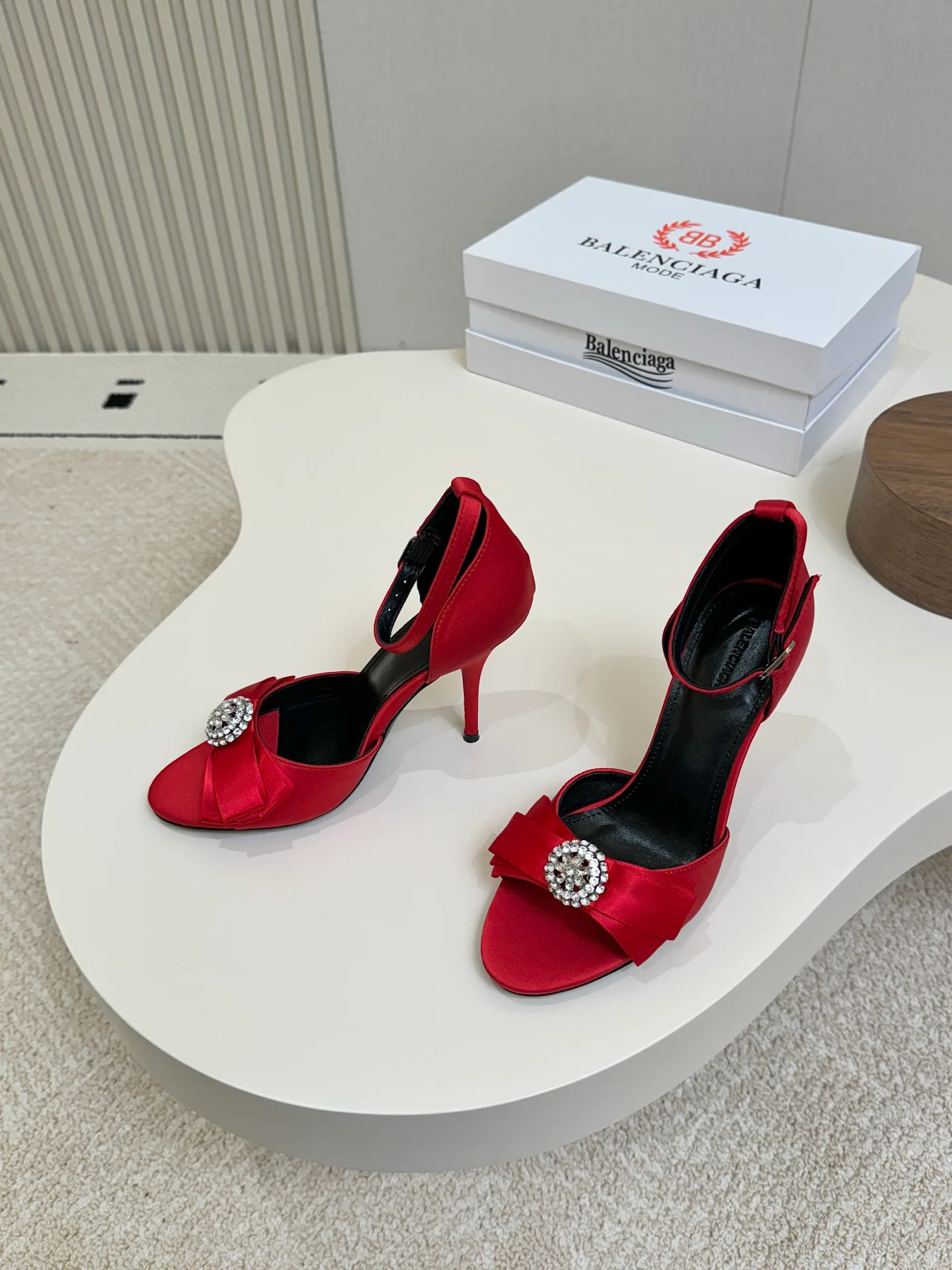 Босоножки Женские Balenciaga 18083174