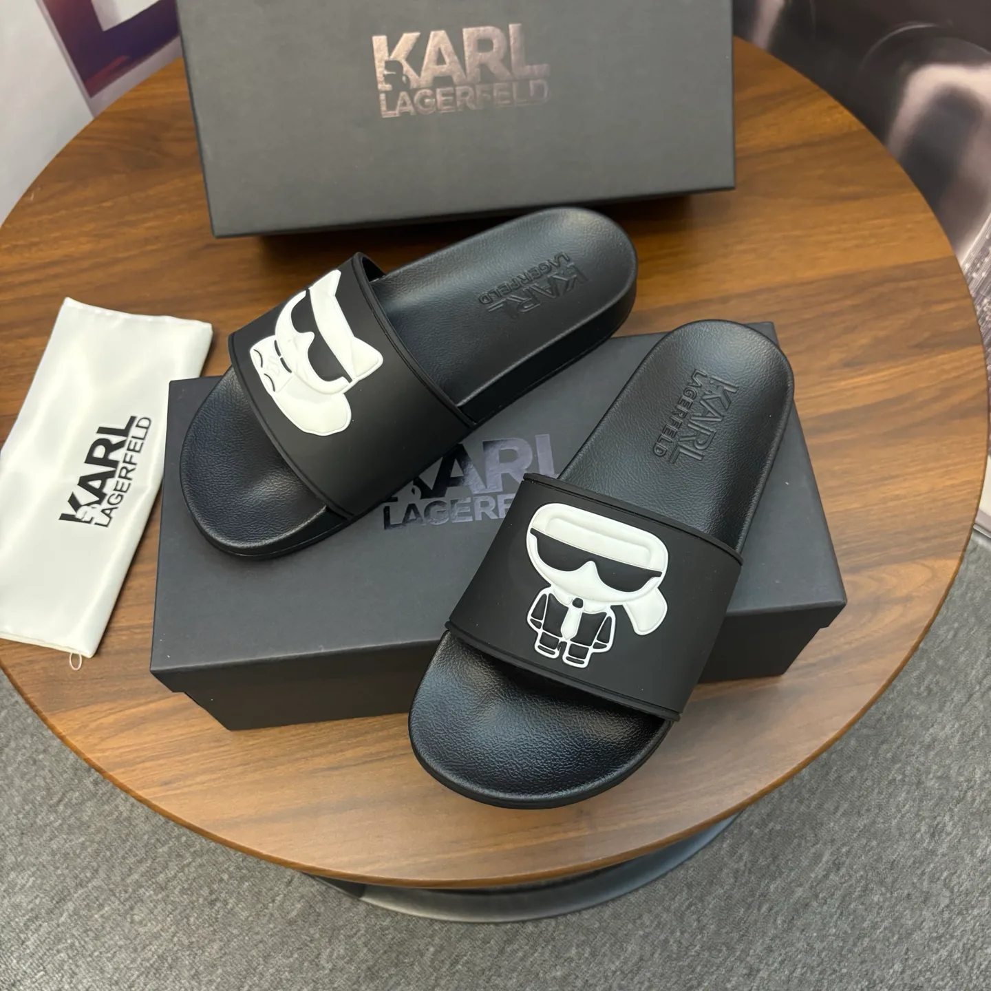 Шлепанцы Женские Karl Lagerfeld 10776054