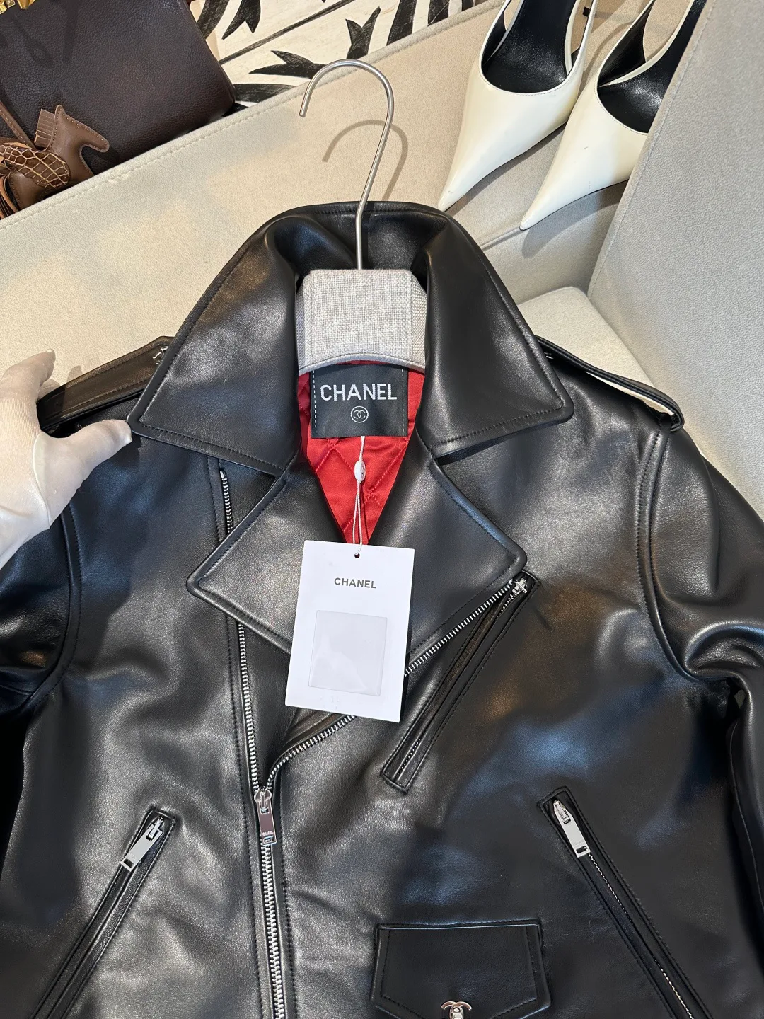 Кожаные Куртки И Дублёнки Женские Chanel 17399764
