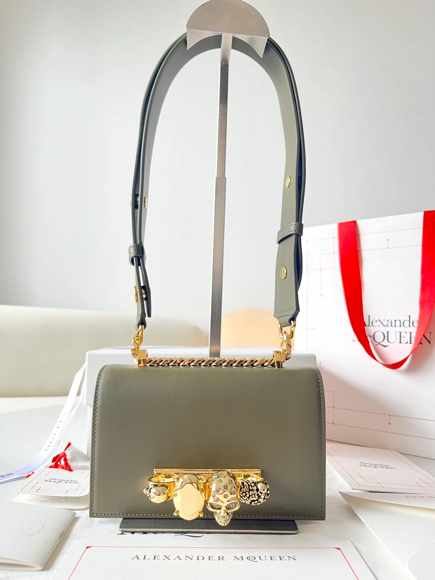 Классические Сумки Женские Alexander Mcqueen 11533071