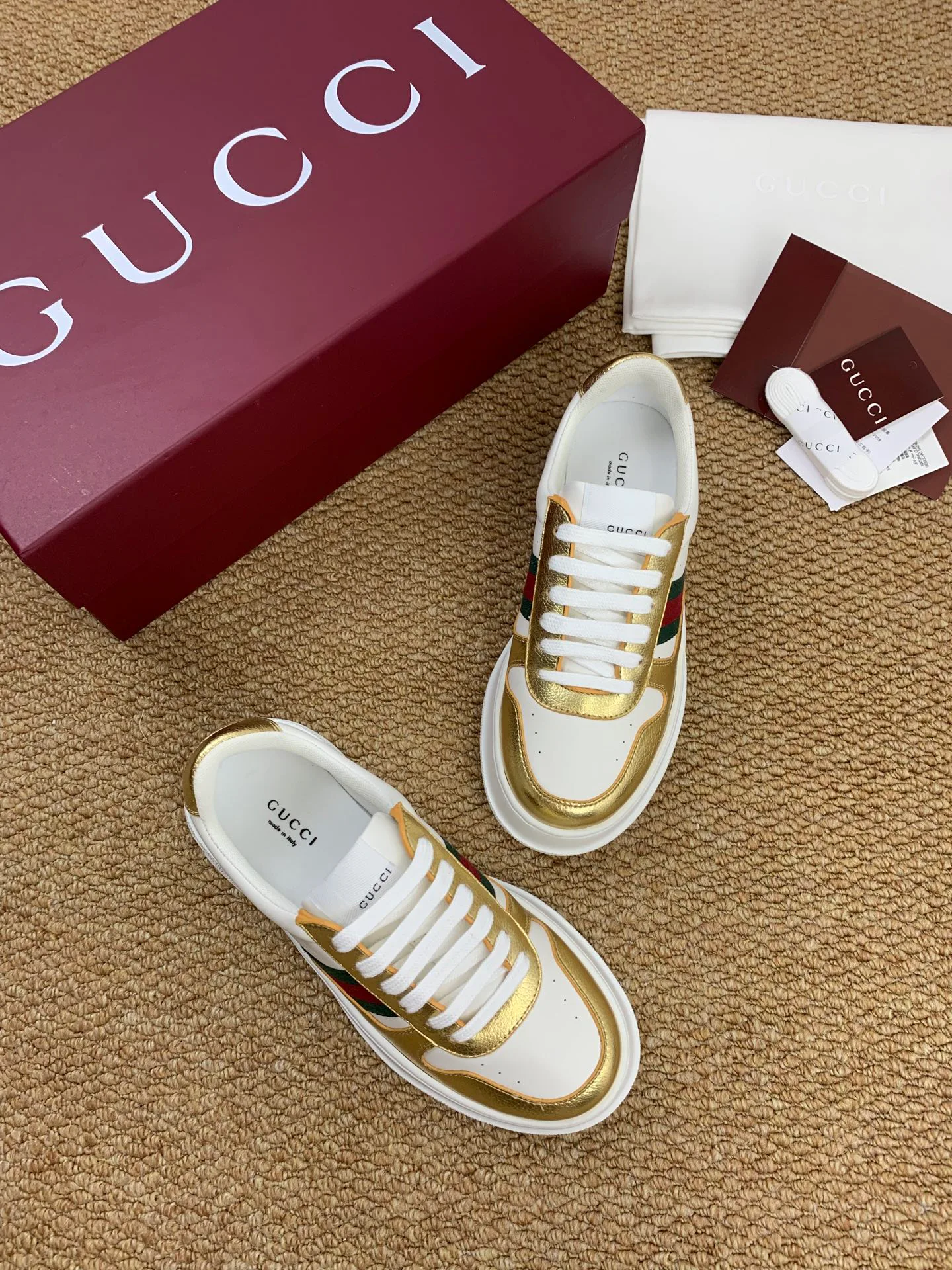 Кроссовки Женские Gucci 17545193