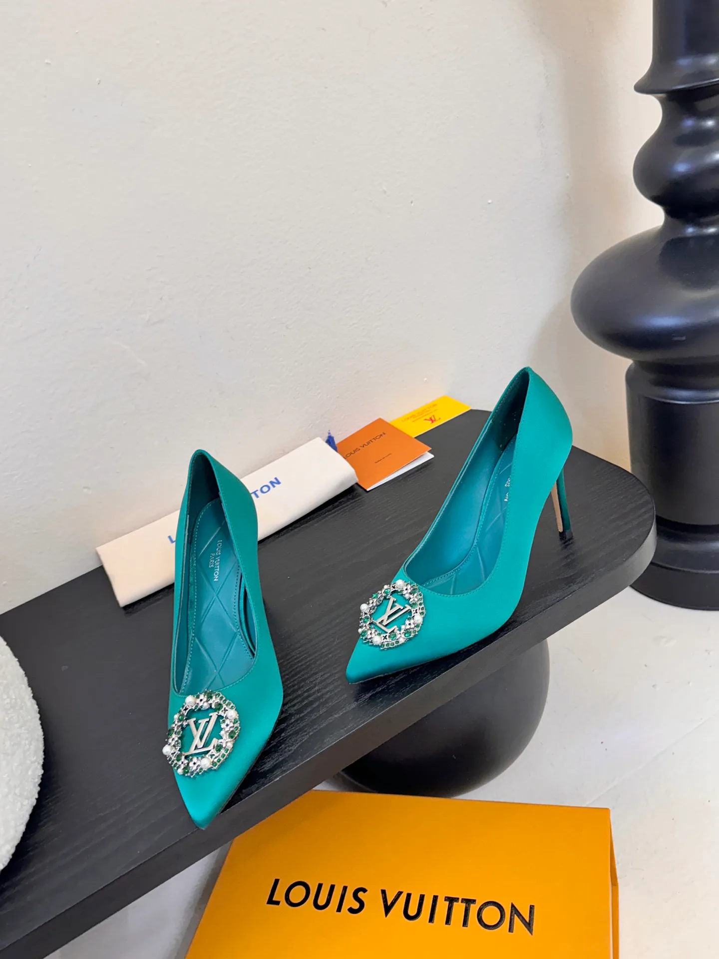 Туфли Женские Louis Vuitton 2300144