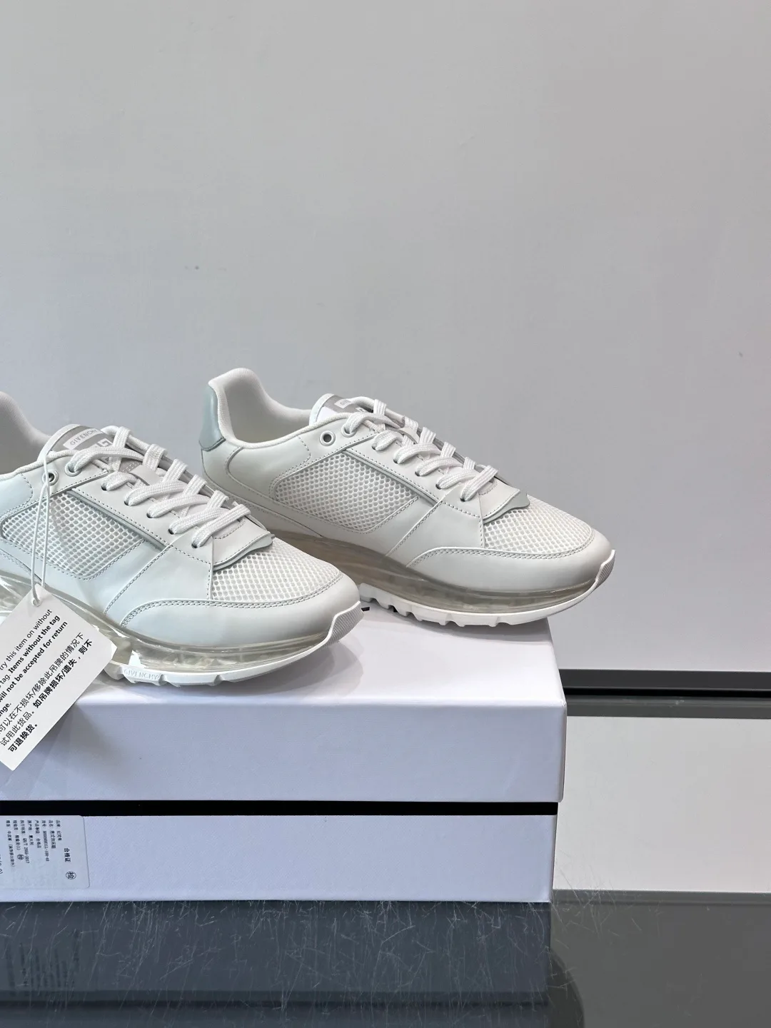 Кроссовки Мужские Givenchy 12917767