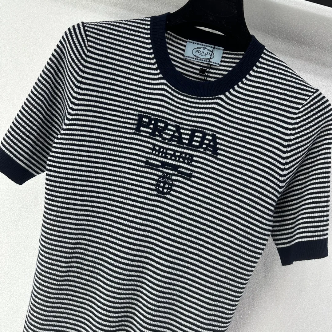 Футболки Женские Prada 13101451