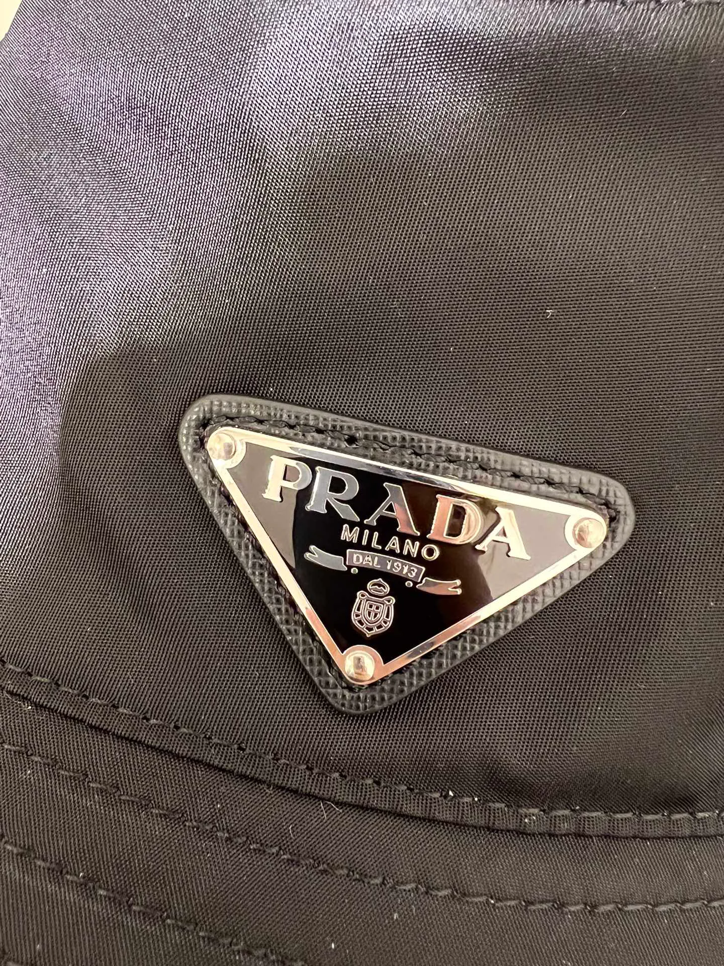 Головные Уборы Prada 23439