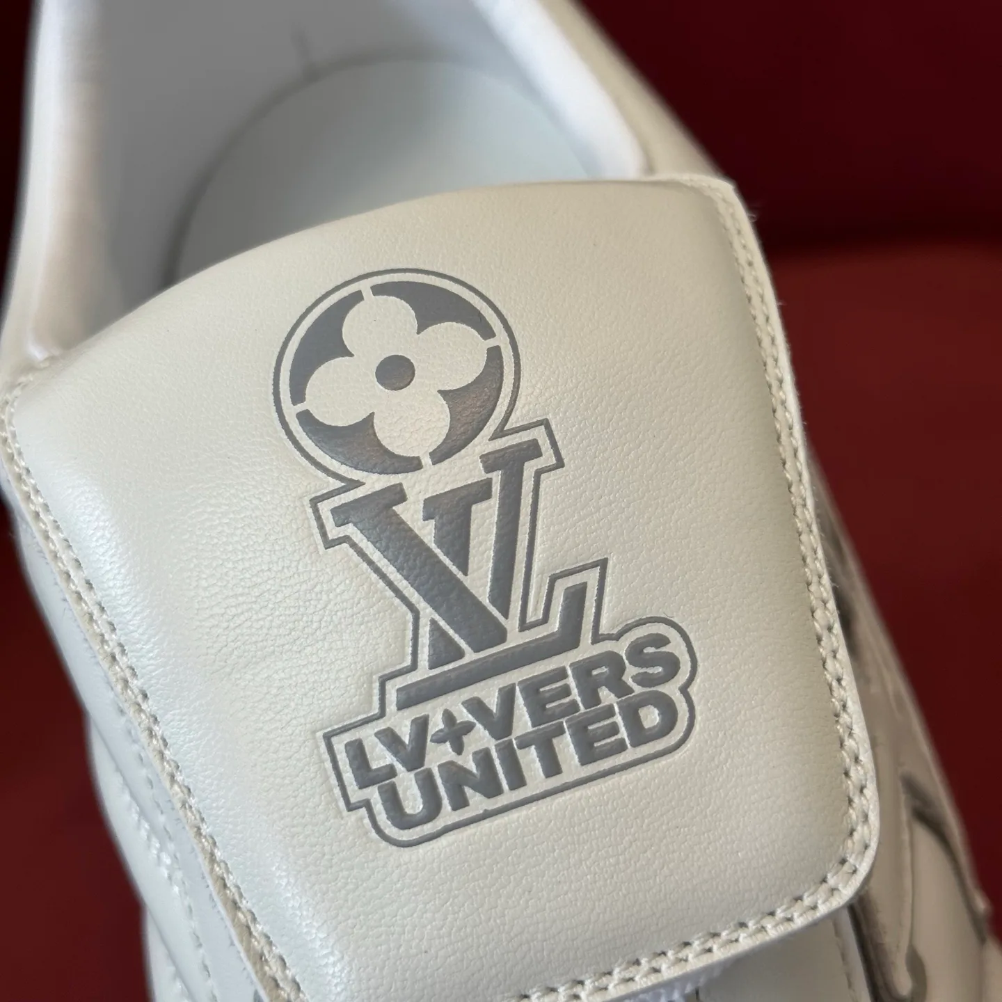 Кроссовки Женские Louis Vuitton 20595