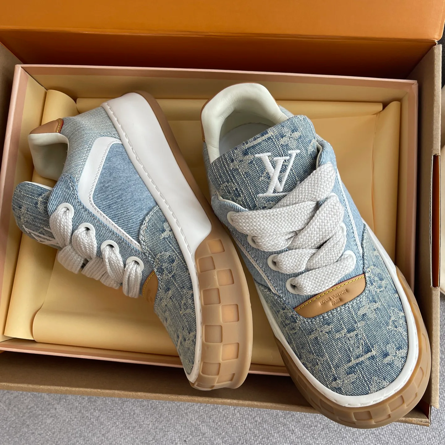 Кроссовки Женские Louis Vuitton 17511526
