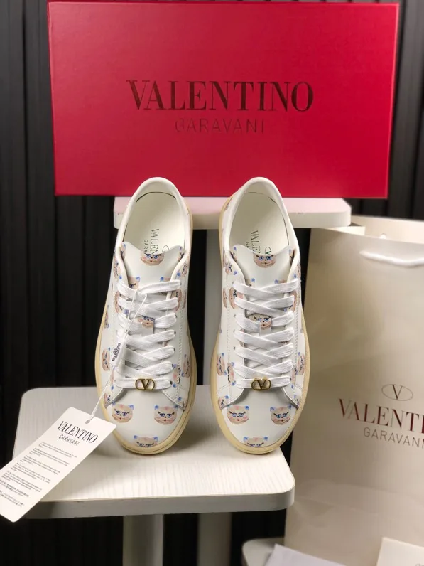 Кроссовки Женские Valentino 11707484