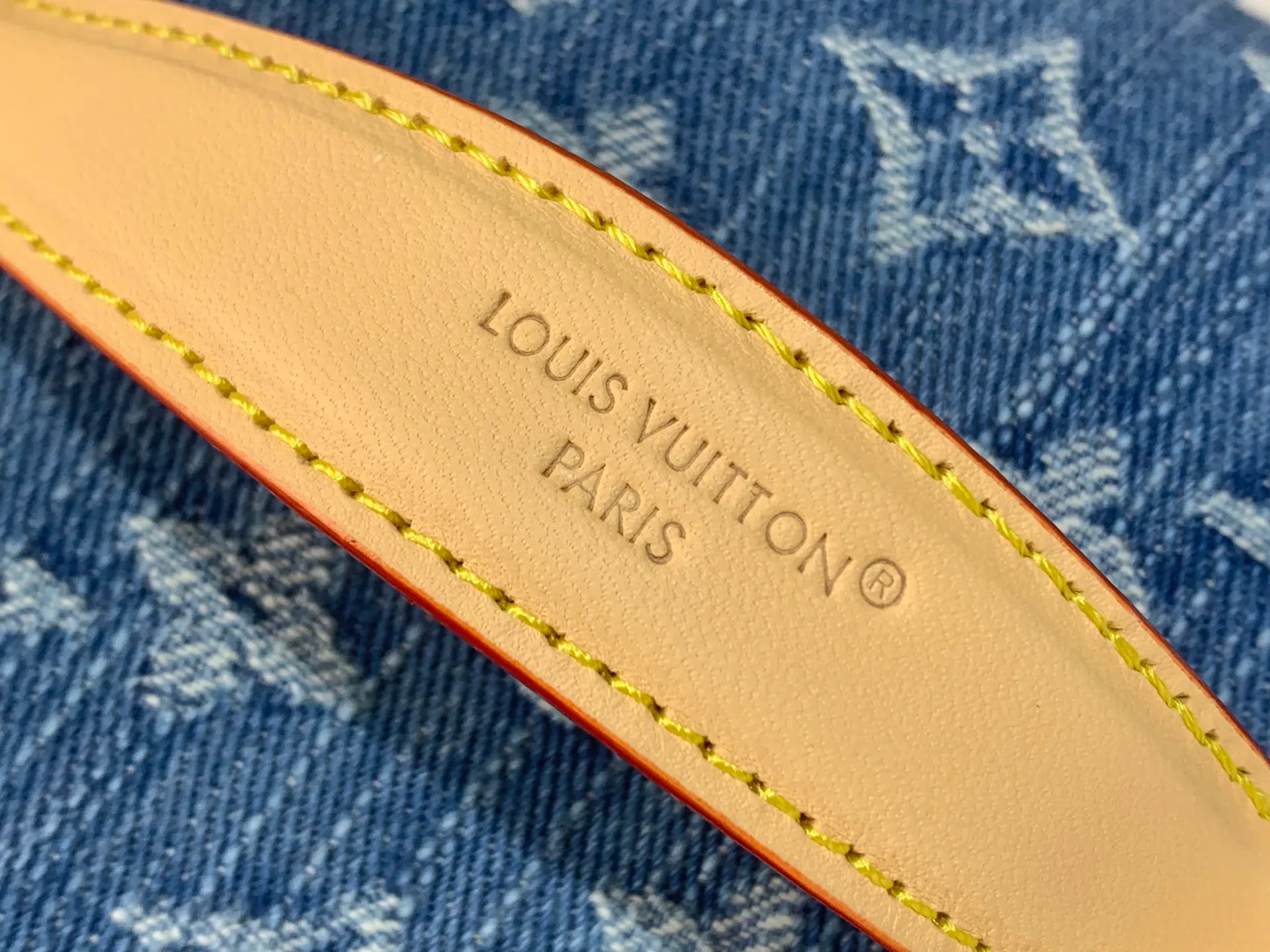 Клатчи Женские Louis Vuitton 11617440