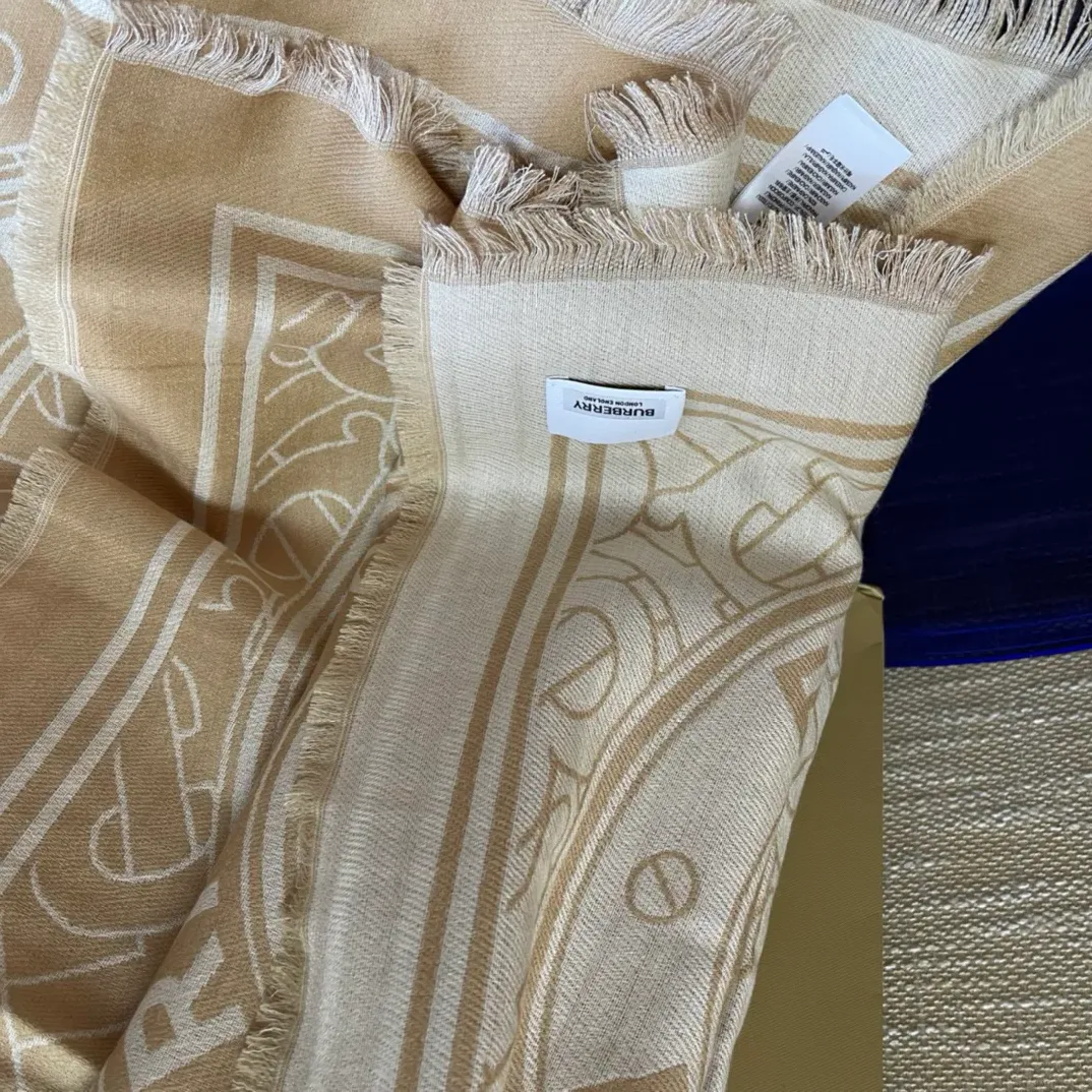 Шарфы Burberry 299252