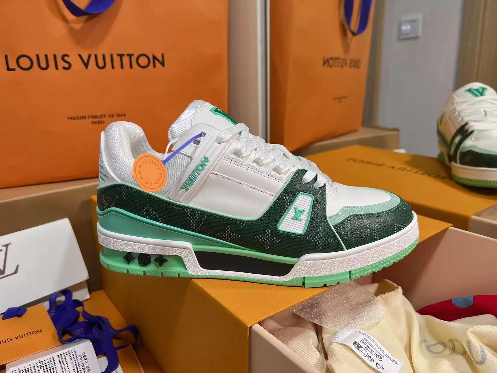 Кроссовки Женские Louis Vuitton 11696566