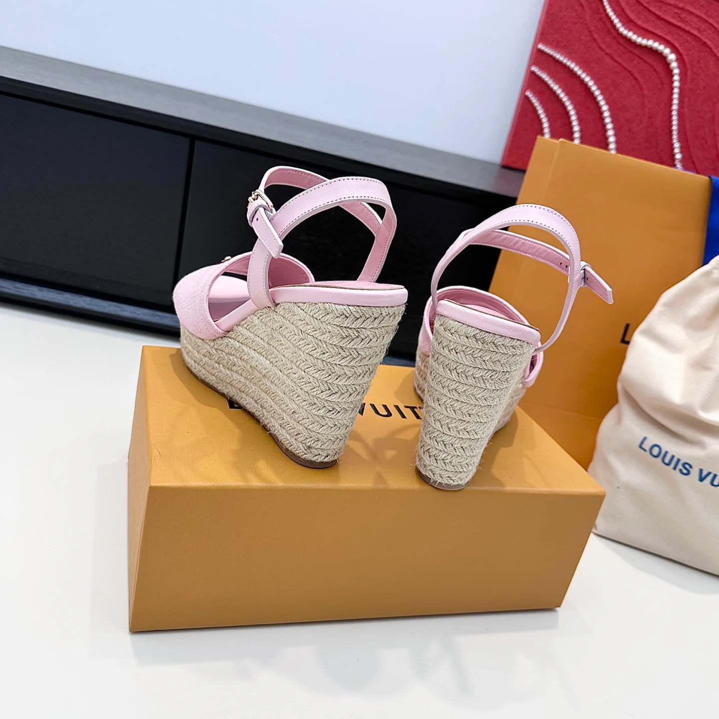 Сандалии Женские Louis Vuitton 11566080