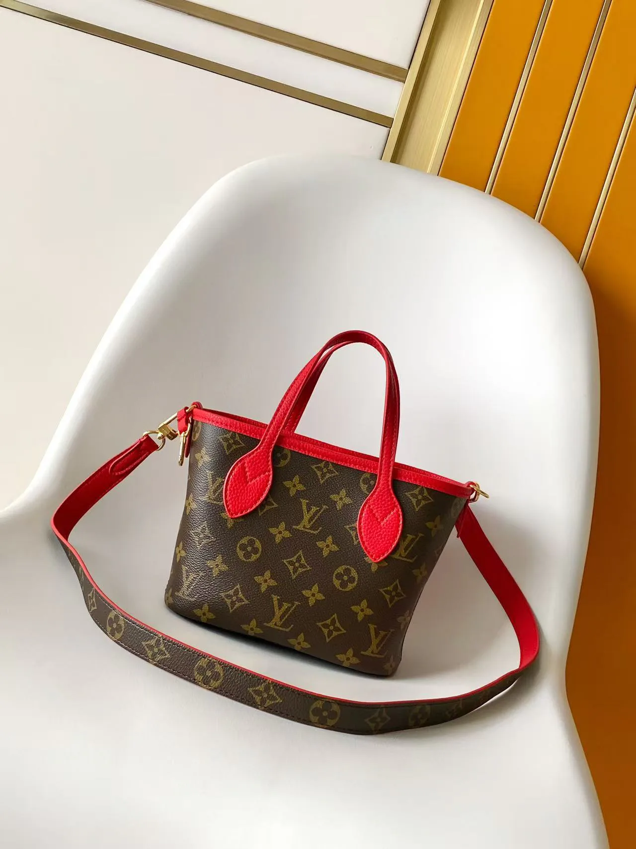 Классические Сумки Женские Louis Vuitton 17483329
