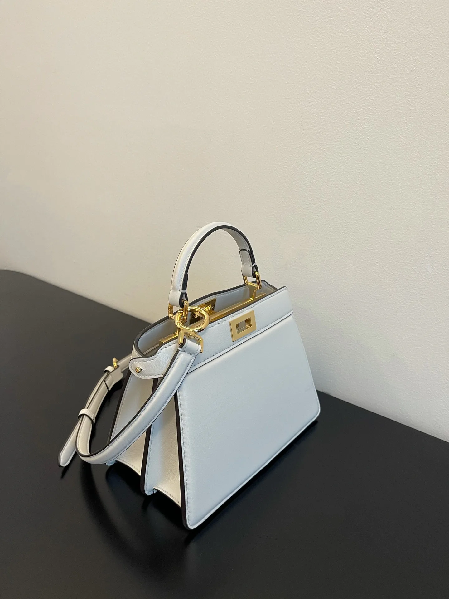 Классические Сумки Женские Fendi 13234489