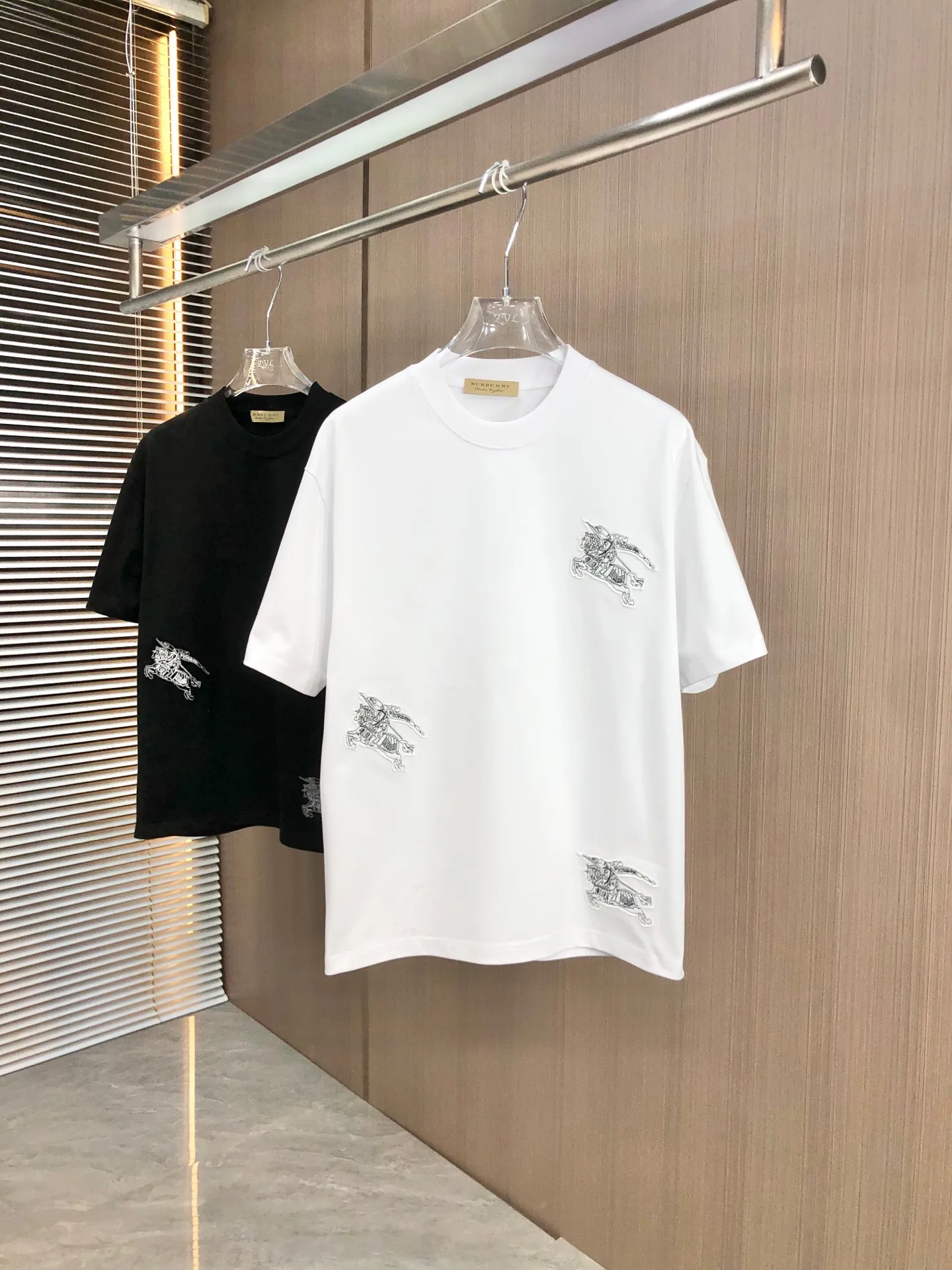 Футболки Женские Burberry 14742