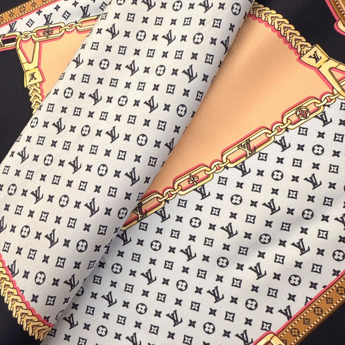 Шарфы Louis Vuitton 30449