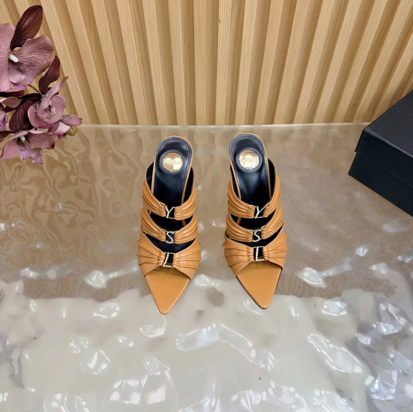 Босоножки Женские Saint Laurent 11660370