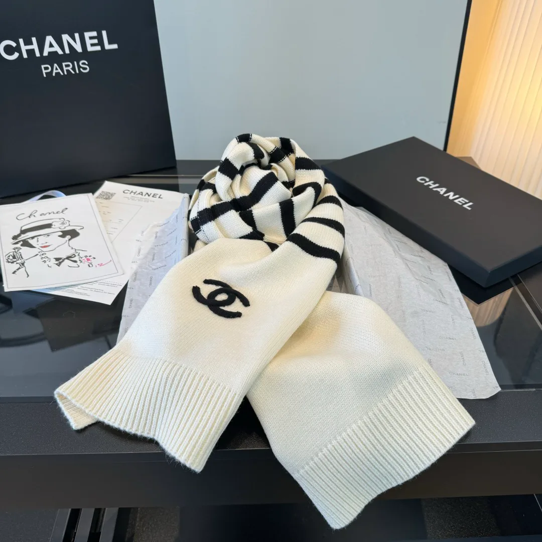 Шарфы Chanel 18627319