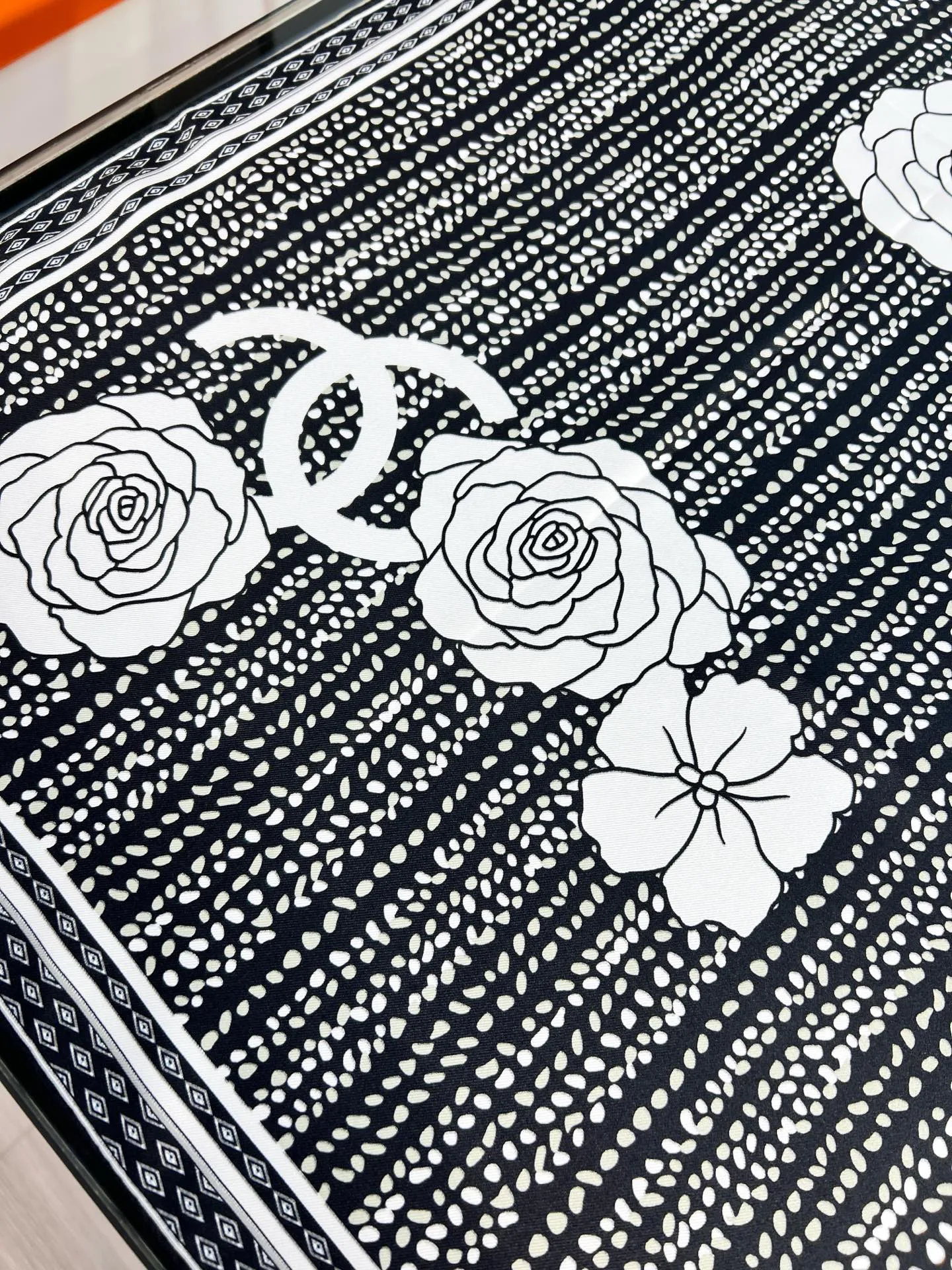 Платки Chanel 1883110