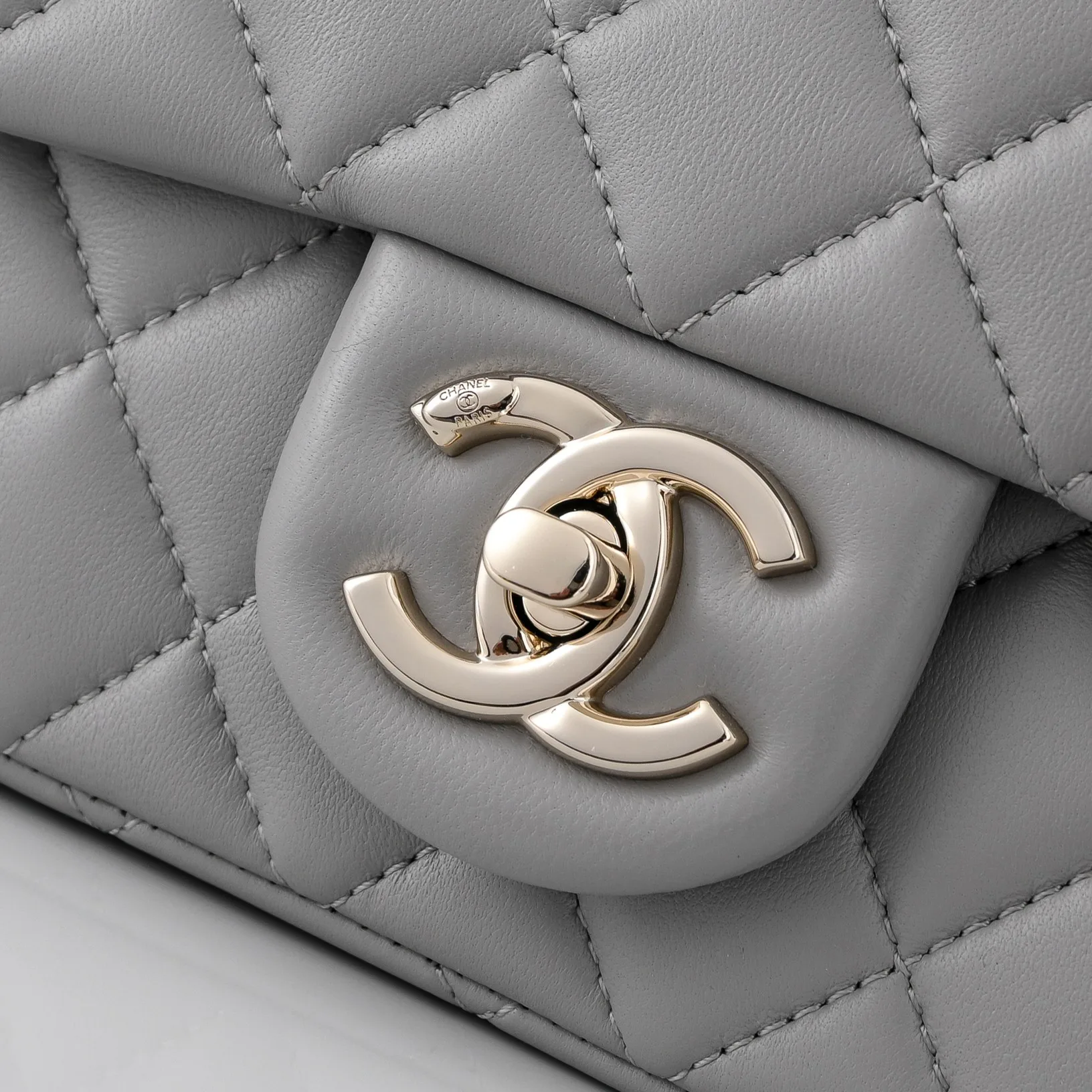 Классические Сумки Женские Chanel 18148076