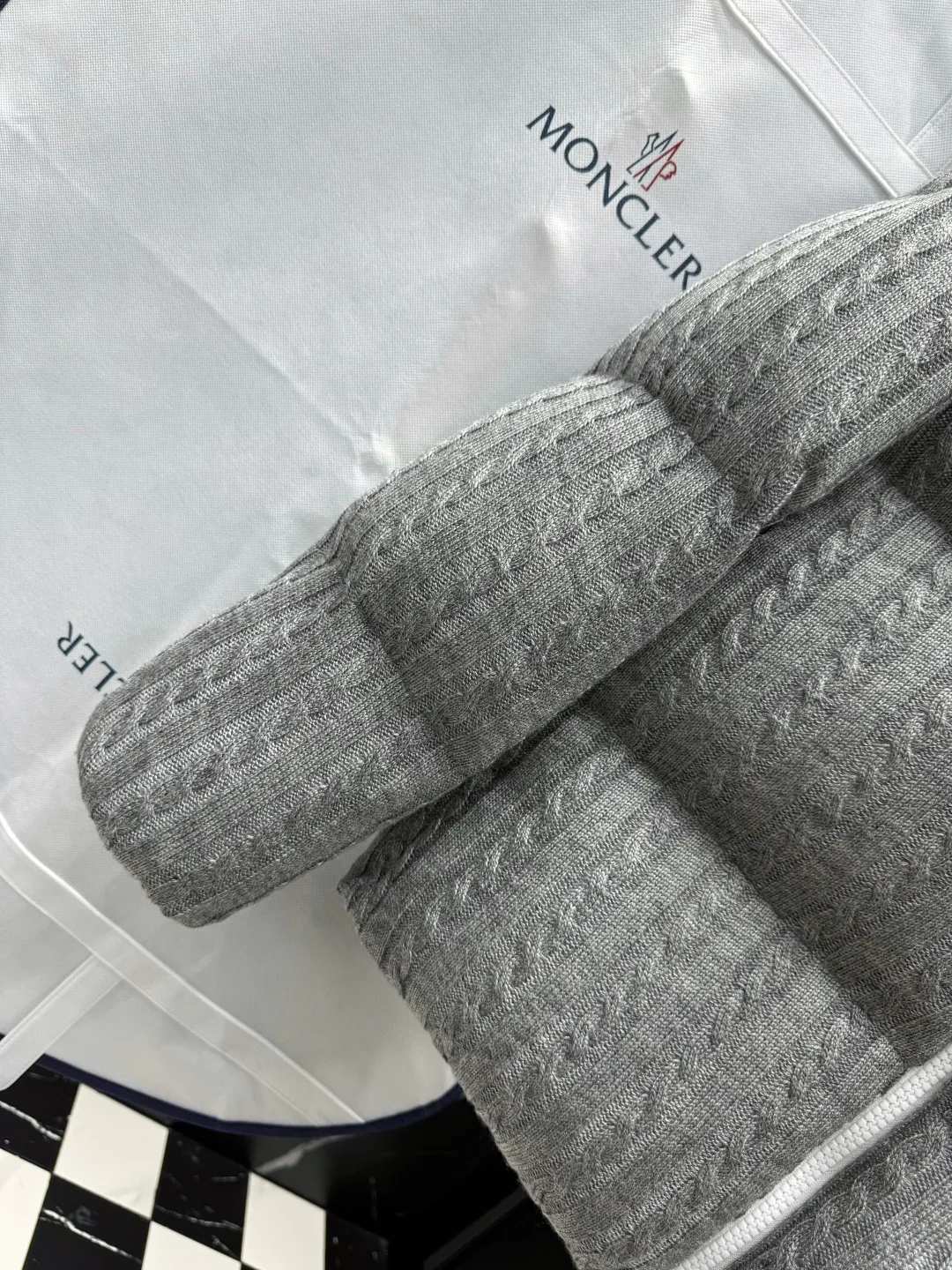 Куртки И Пуховики Мужские Moncler 1211855