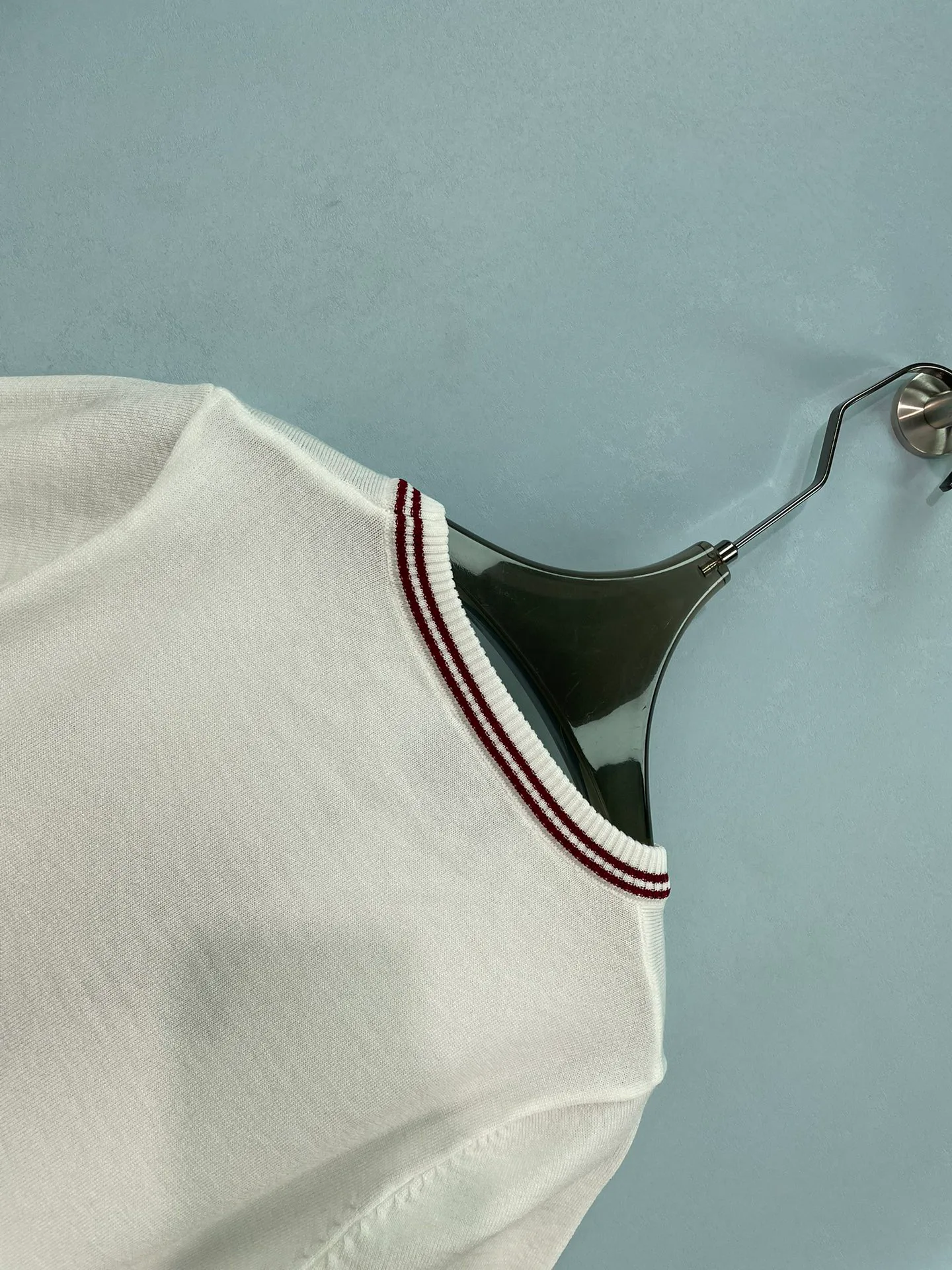 Футболки Женские Prada 17657259