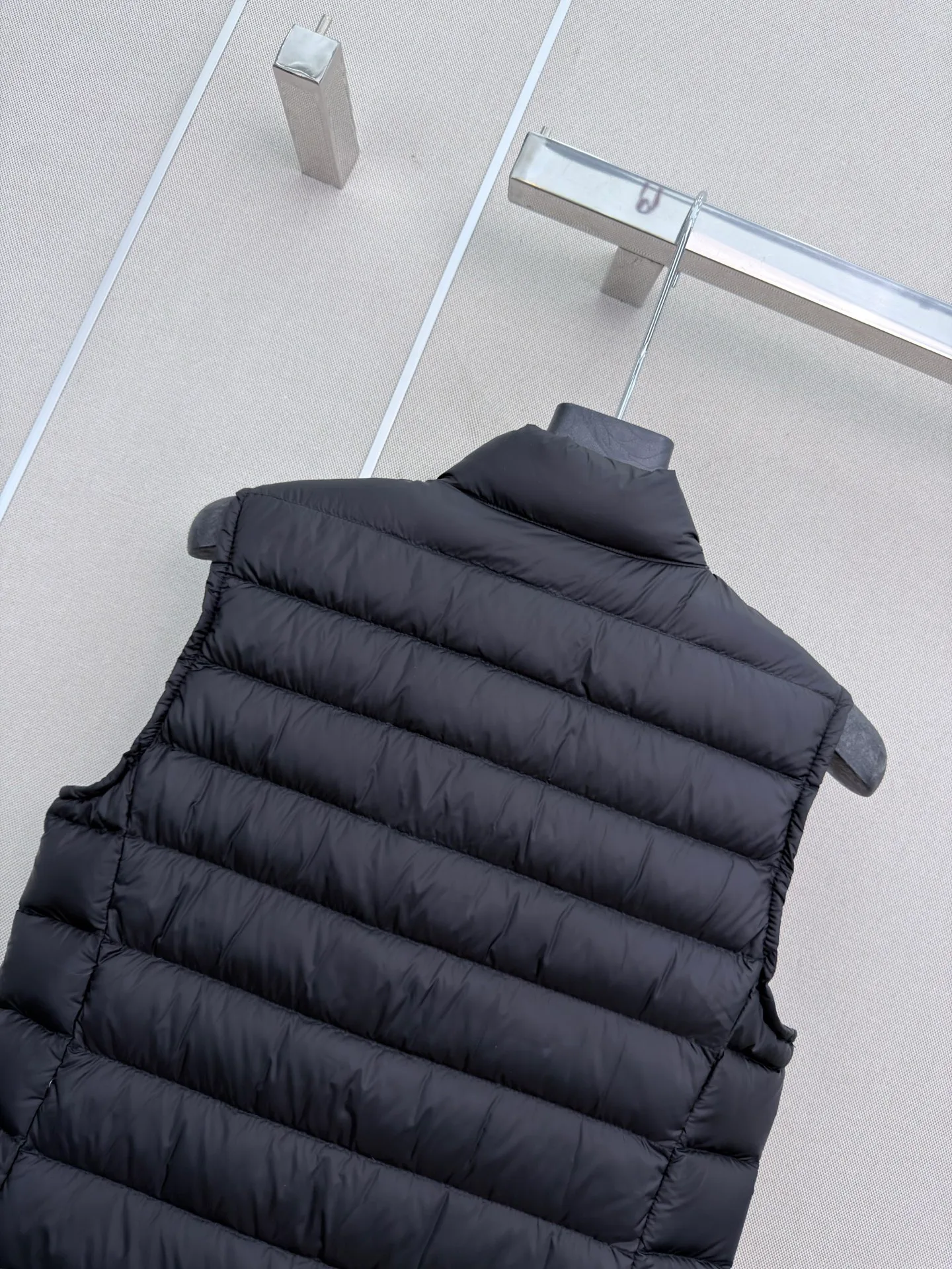 Жилеты Женские Moncler 18108524