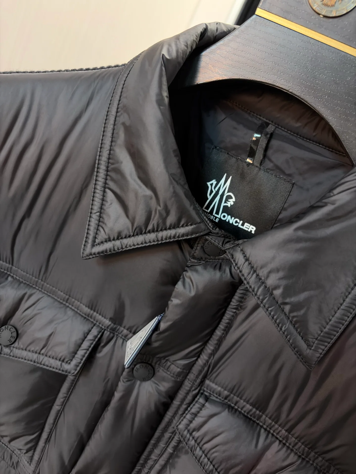 Куртки И Пуховики Женские Moncler 18391735