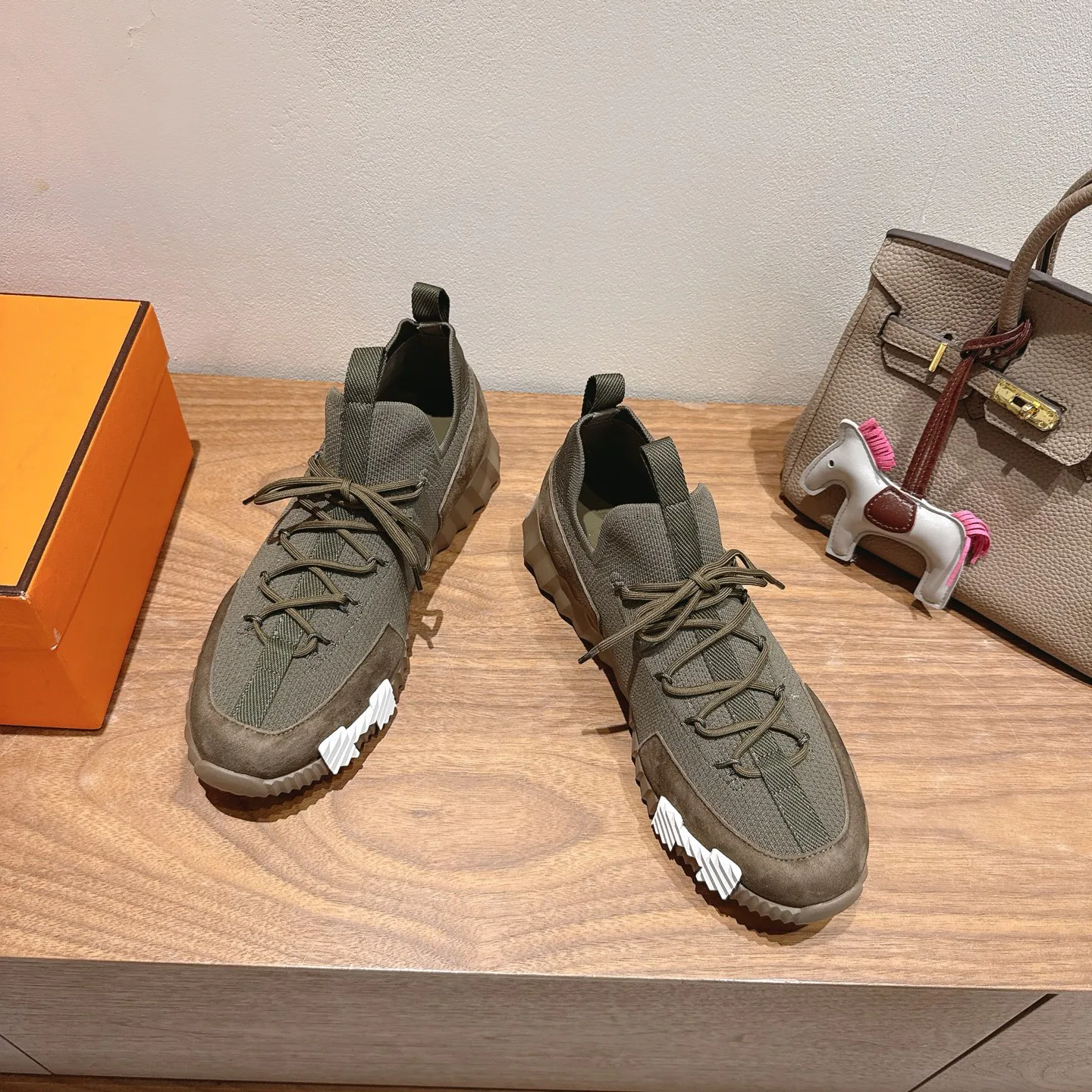 Кроссовки Женские Hermes 4852686