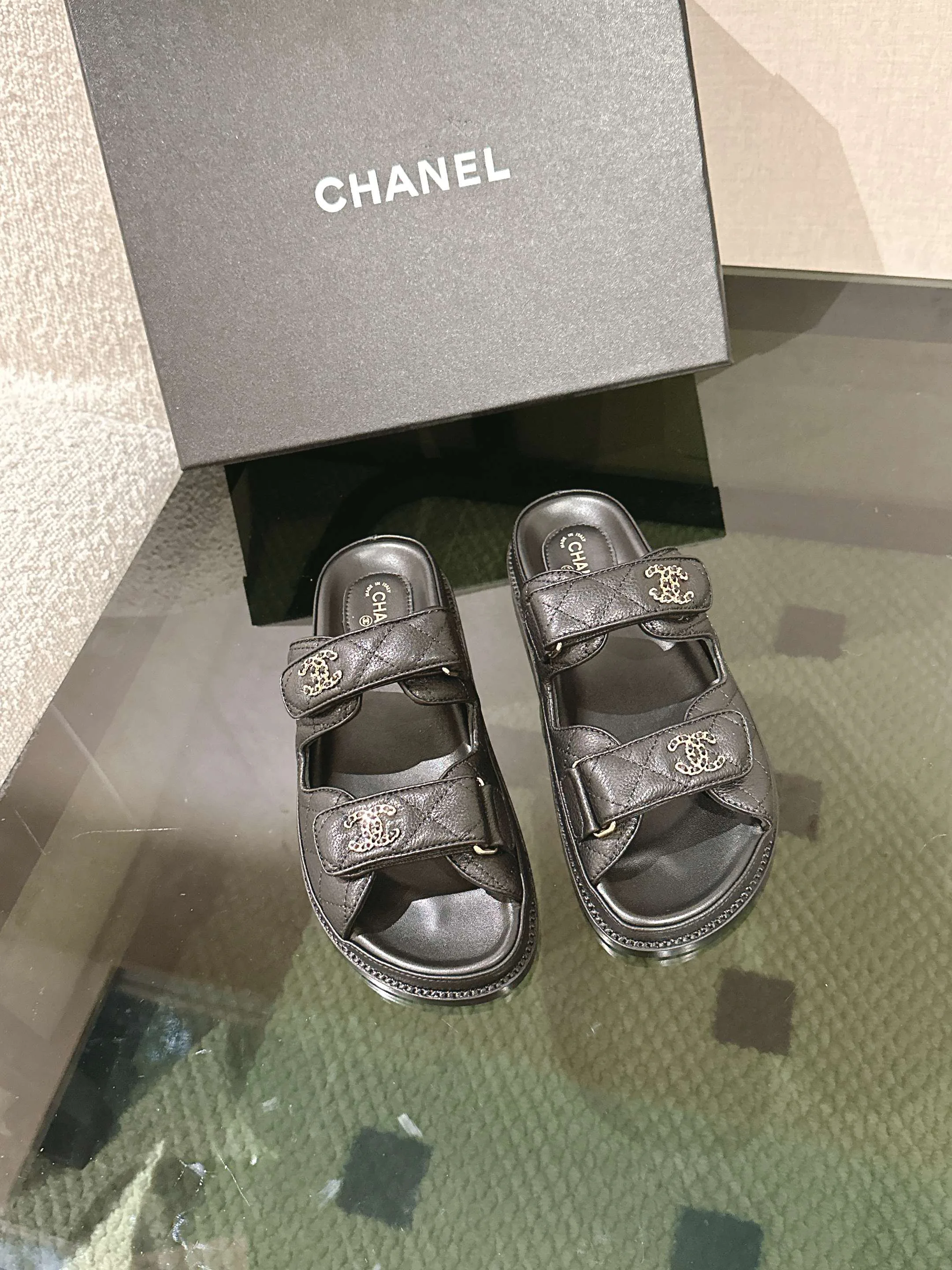 Шлепанцы Женские Chanel 11353663