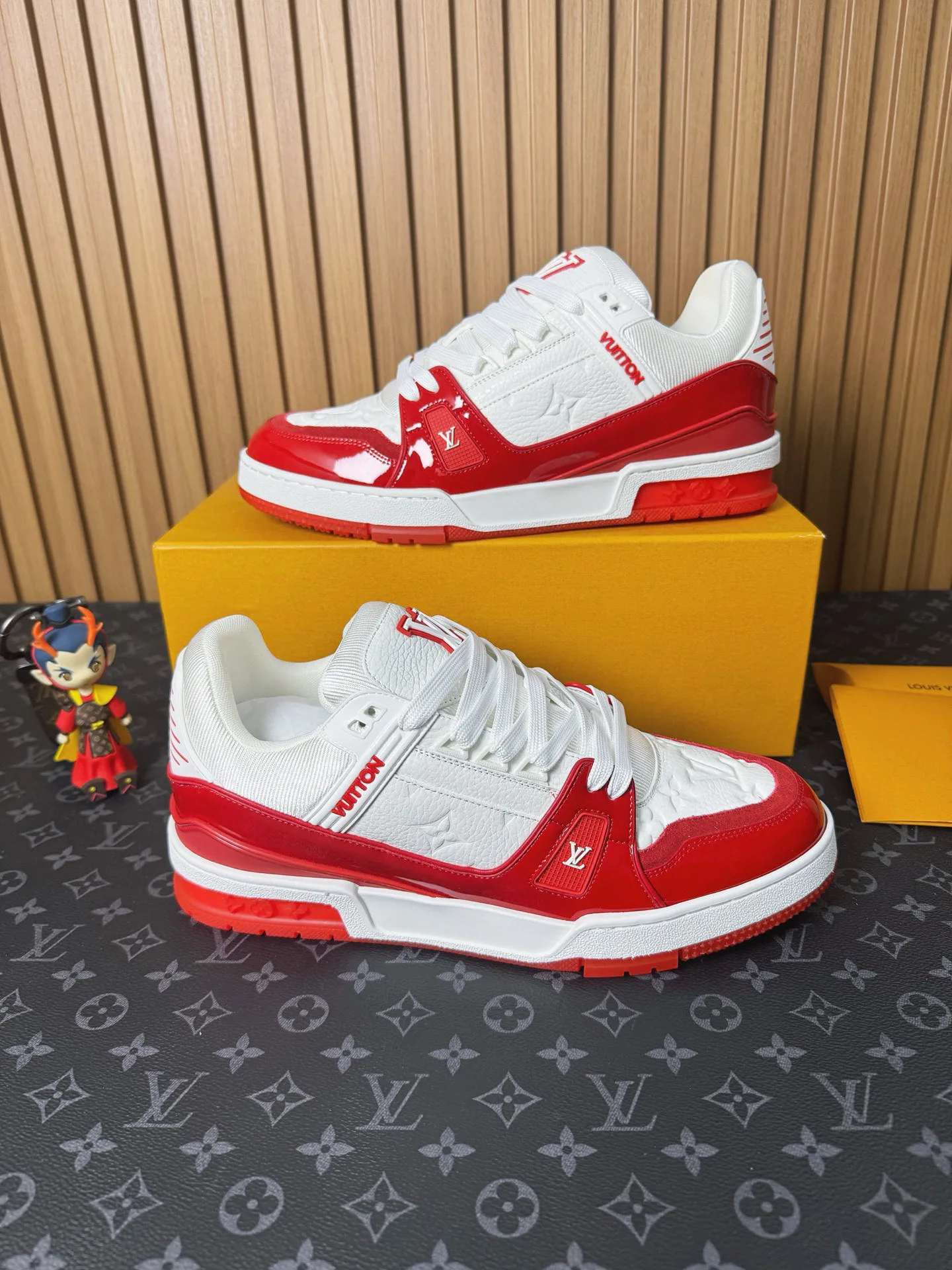 Кроссовки Женские Louis Vuitton 1124328