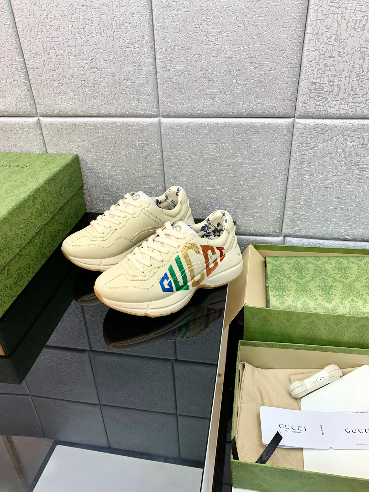 Кроссовки Женские Gucci 5120152