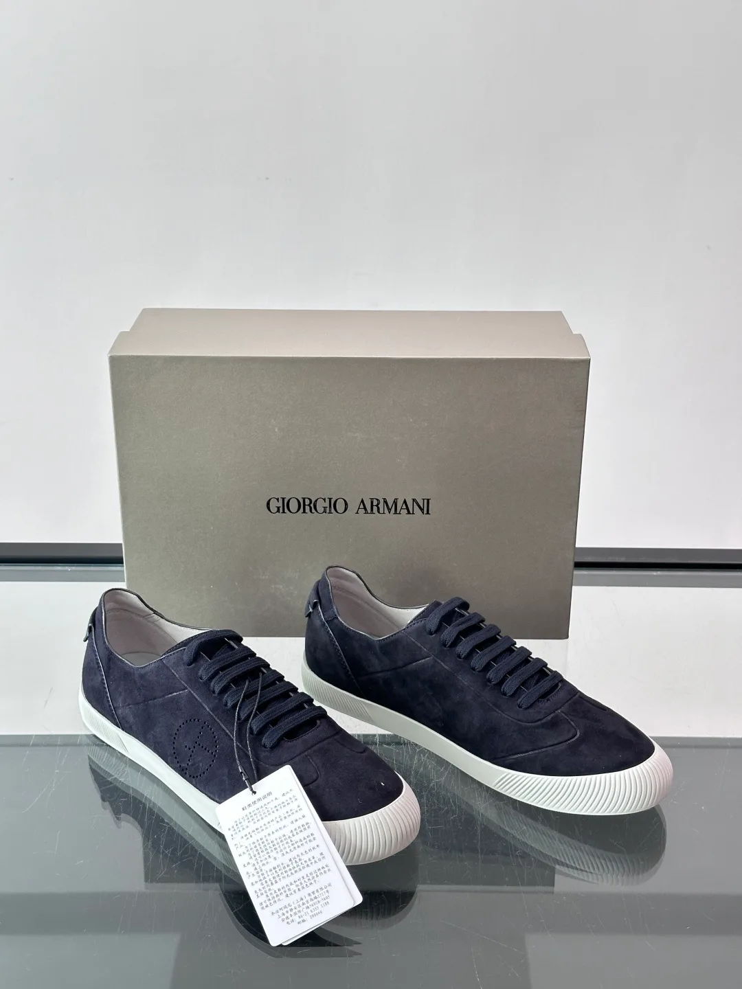Кроссовки Женские Armani 17982561