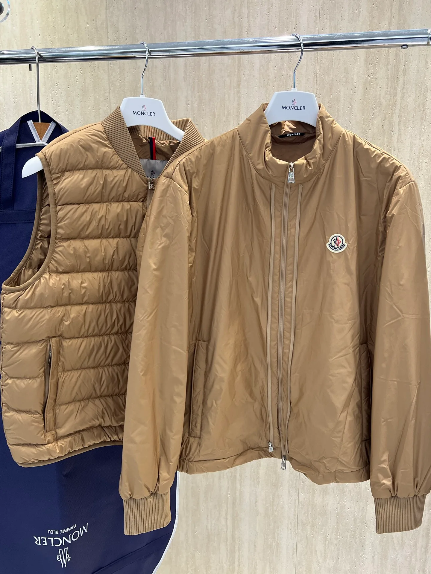 Куртки И Пуховики Женские Moncler 18264465