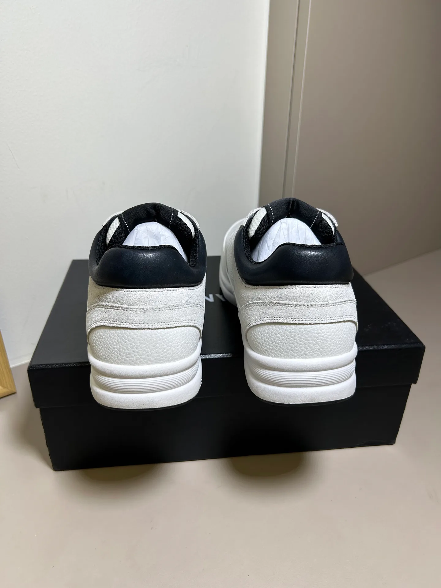 Кроссовки Женские Chanel 17954906