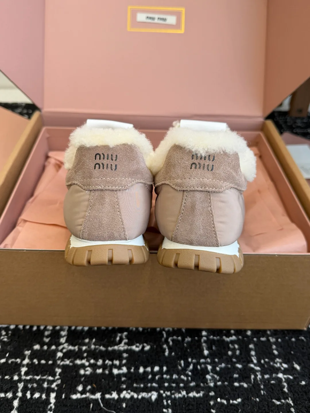 Кроссовки Женские Miu Miu 357101