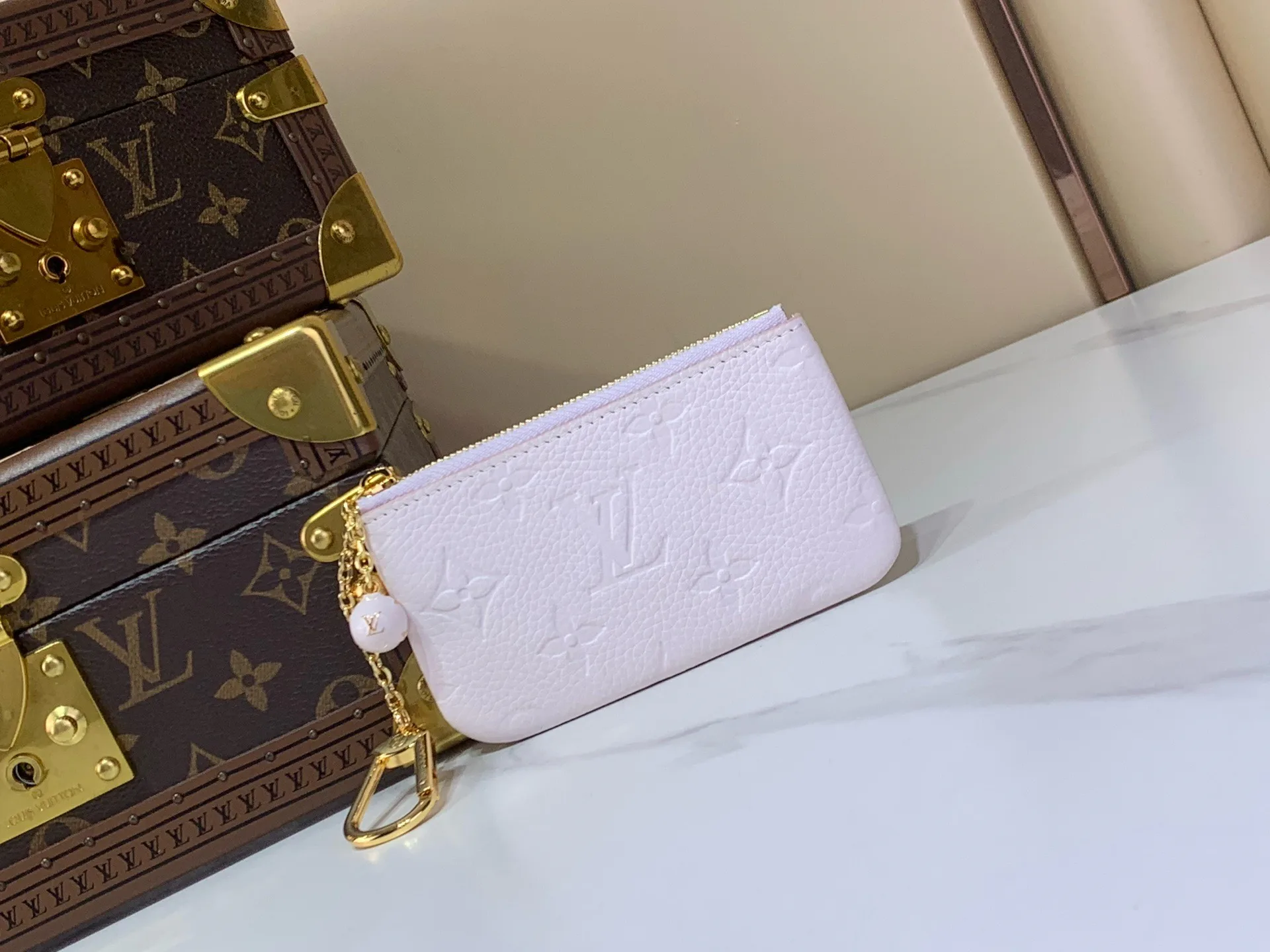 Клатчи Женские Louis Vuitton 17499377