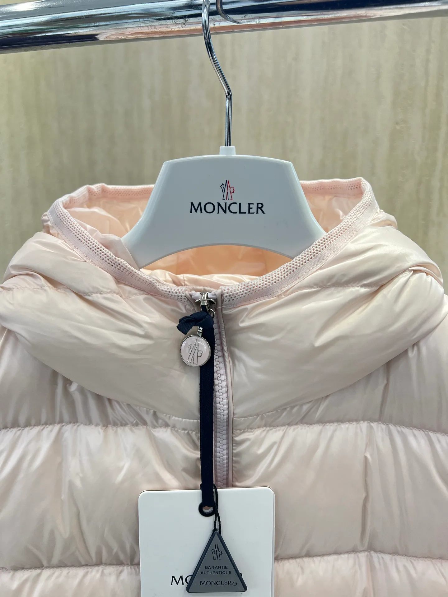 Куртки И Пуховики Мужские Moncler 18231422