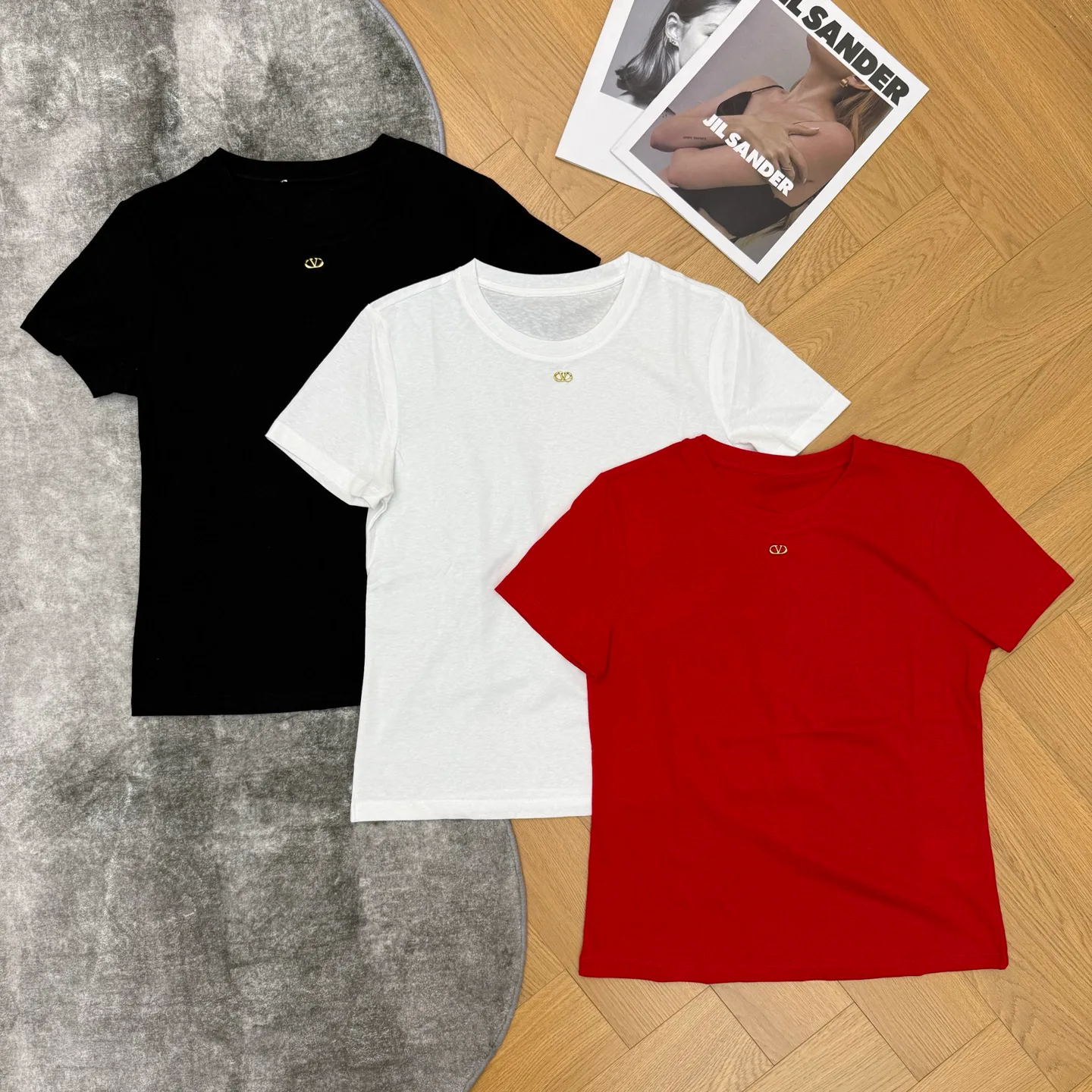 Футболки Женские Vetements 11363439