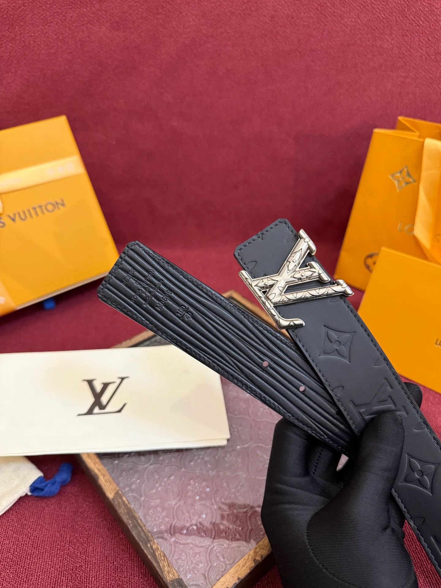 Ремни Louis Vuitton 5070270