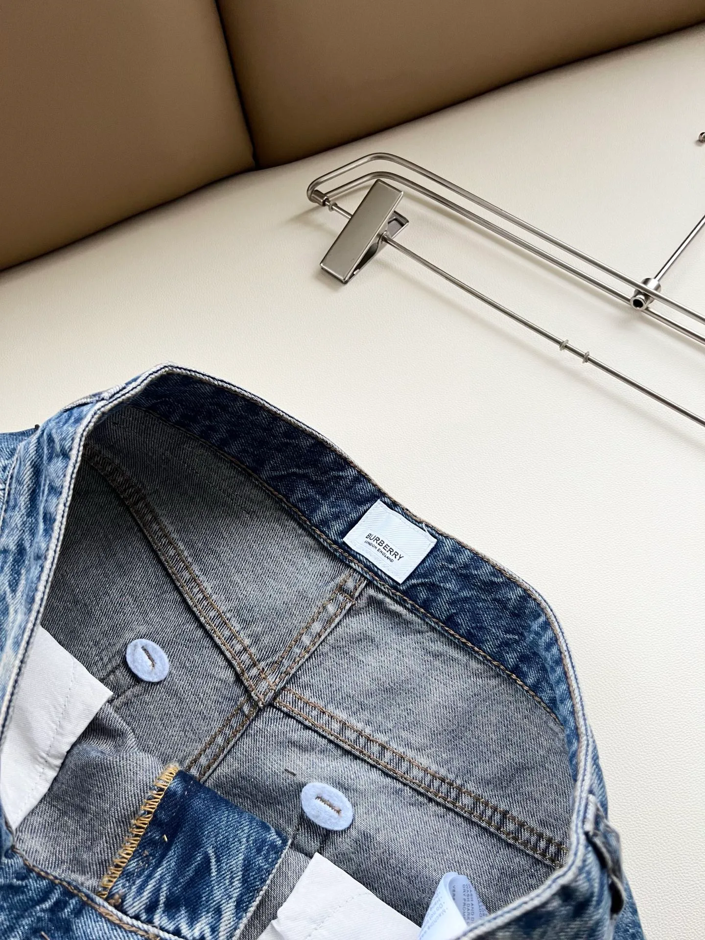 Джинсы Мужские Burberry 18343162