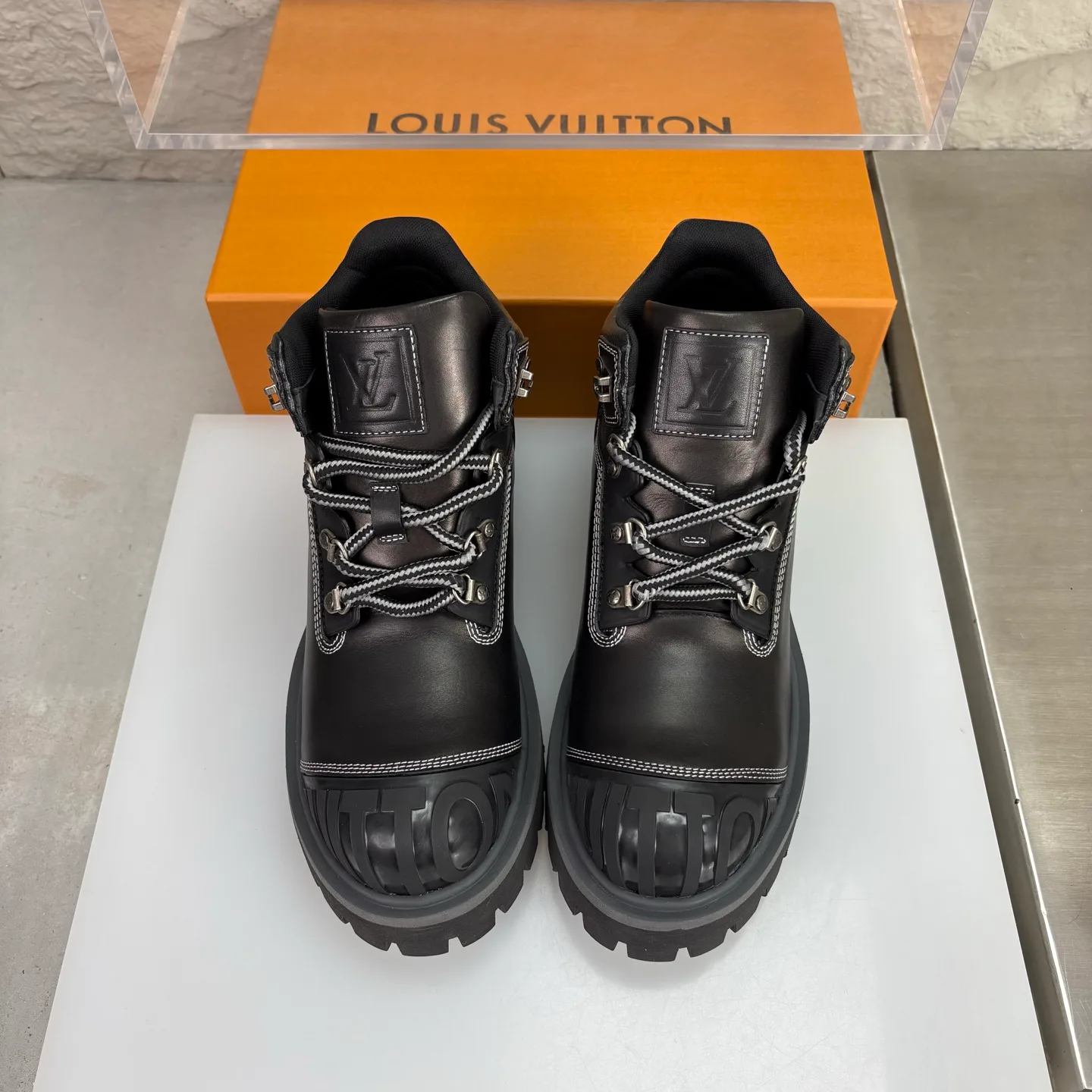 Ботинки Мужские Louis Vuitton 18719012