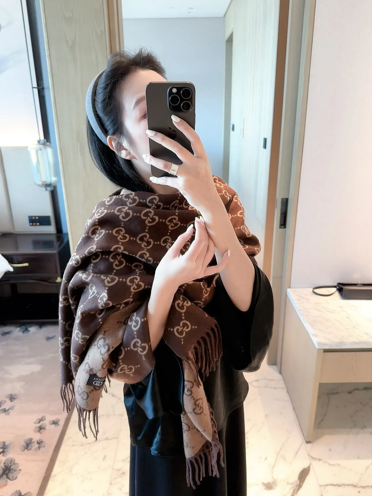 Шарфы Gucci 18322553