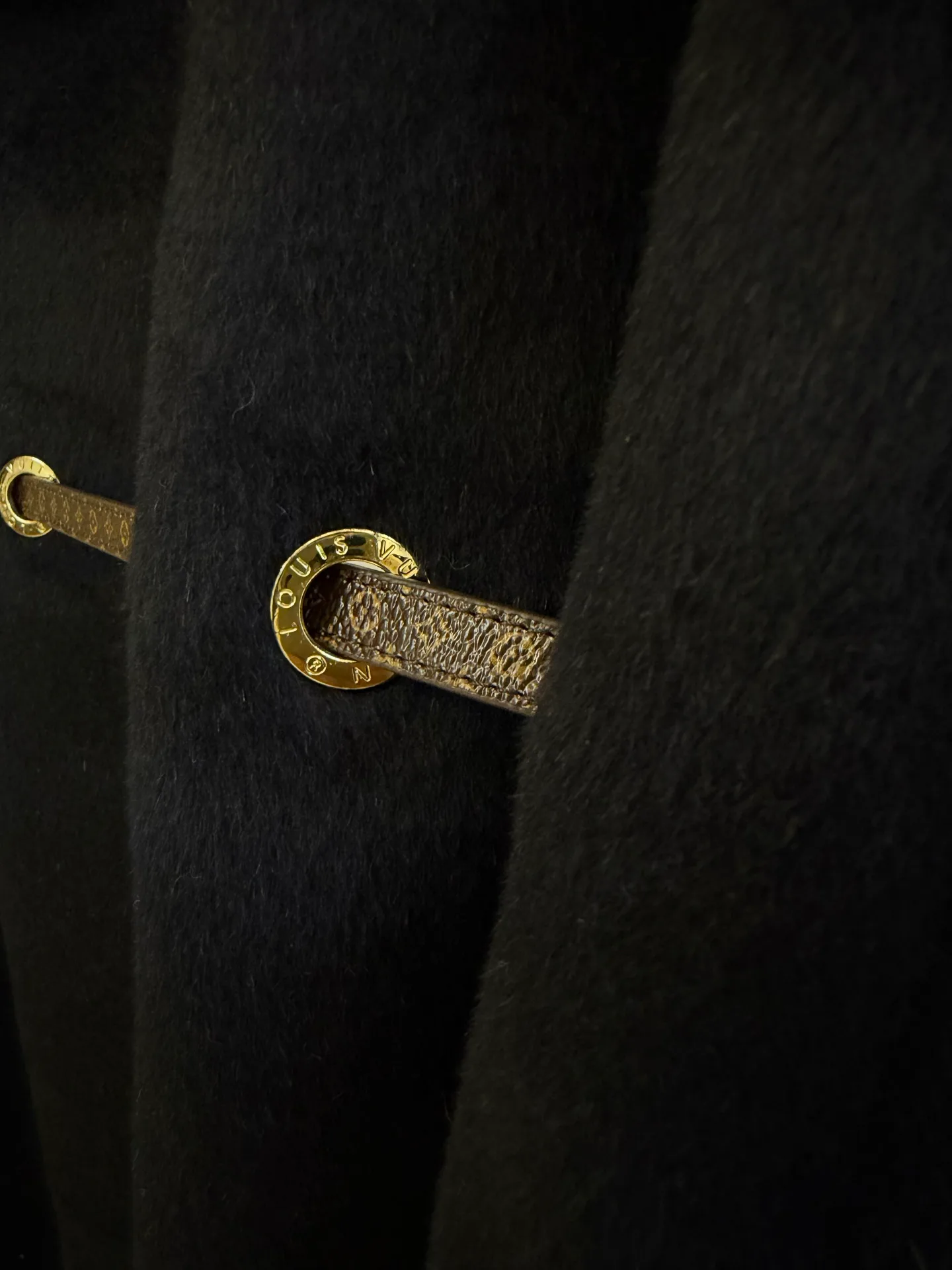 Пальто Женские Louis Vuitton 18873438