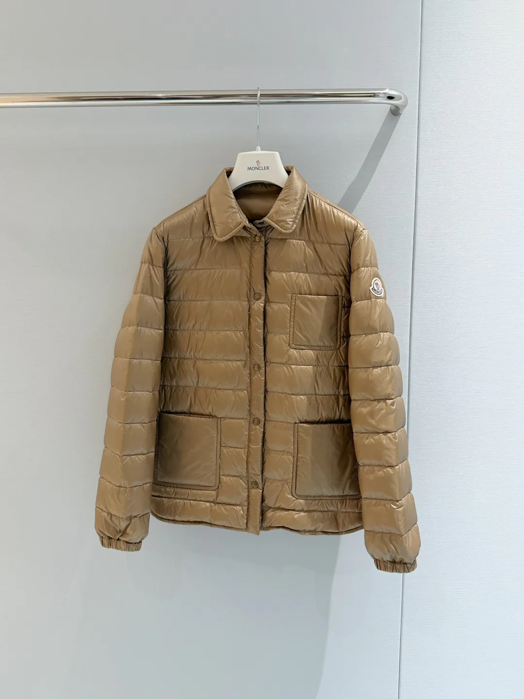 Куртки И Пуховики Женские Moncler 18439952